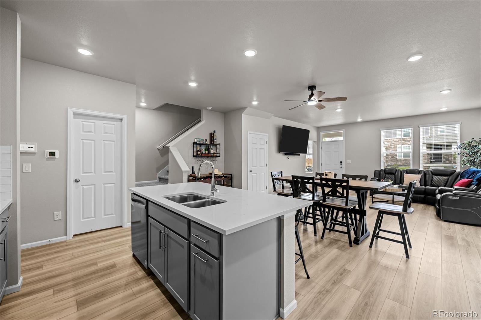 MLS Image #9 for 737 n tempe street,aurora, Colorado