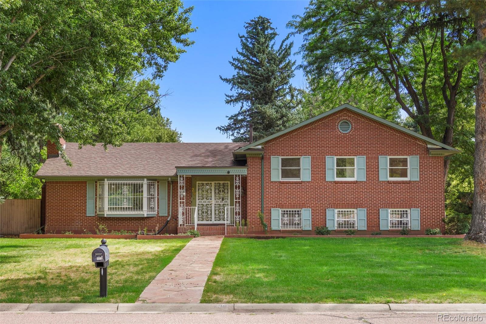 MLS Image #1 for 29  briarwood place,colorado springs, Colorado