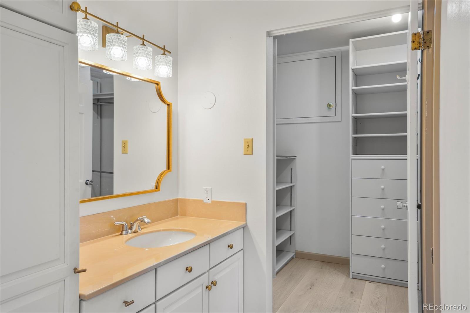 MLS Image #14 for 29  briarwood place,colorado springs, Colorado