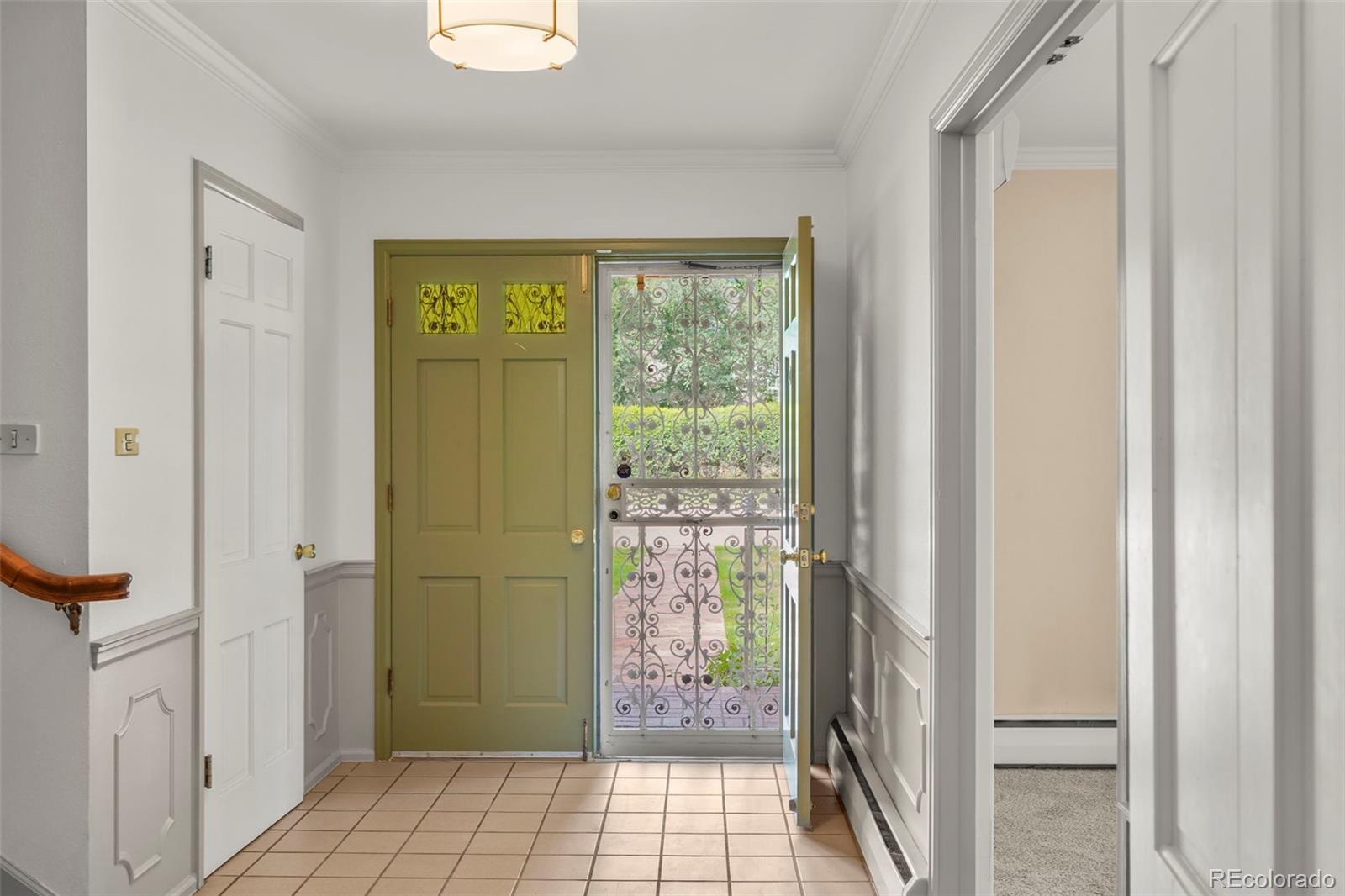 MLS Image #2 for 29  briarwood place,colorado springs, Colorado