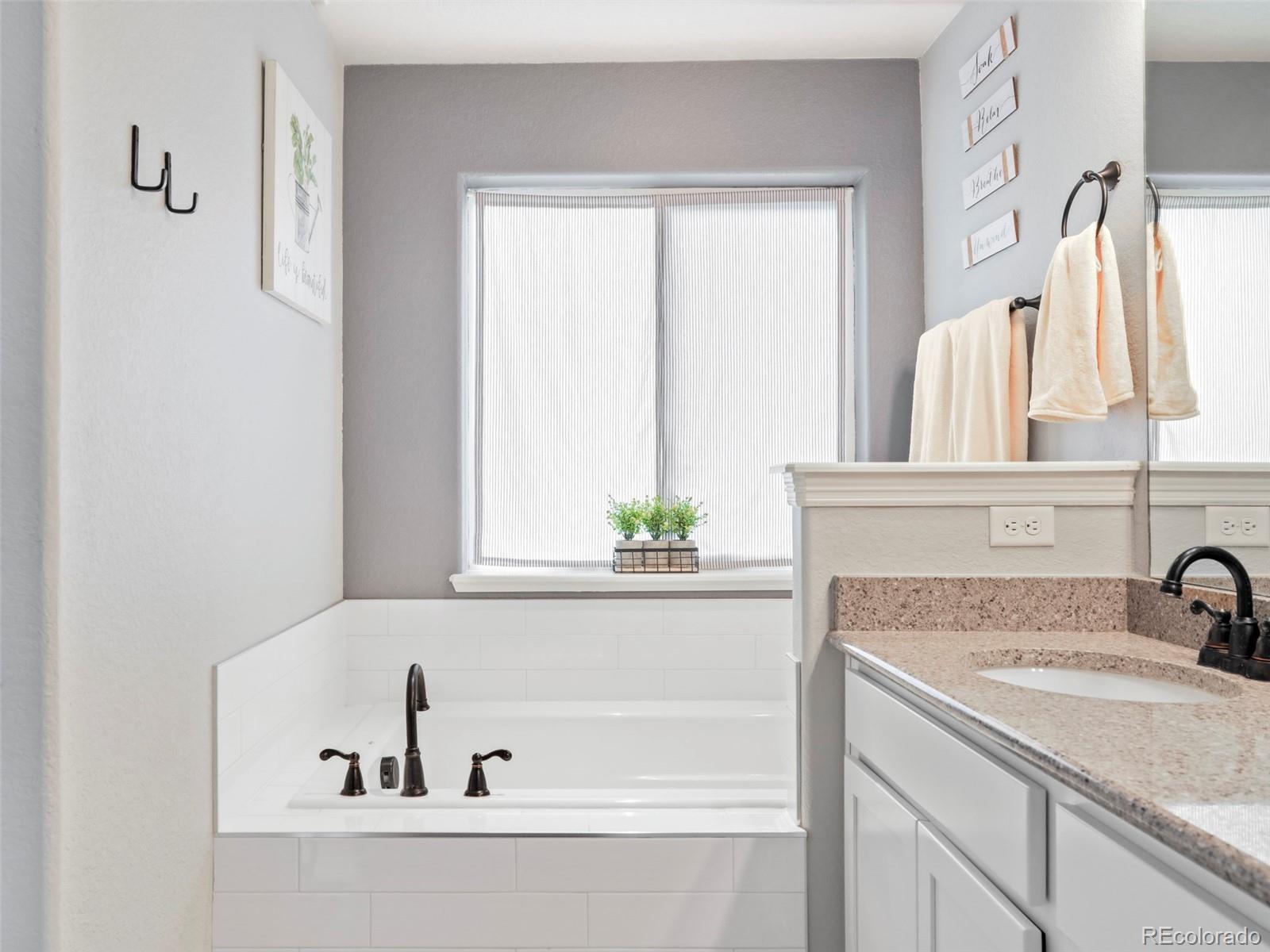 MLS Image #15 for 577  tristan place,berthoud, Colorado