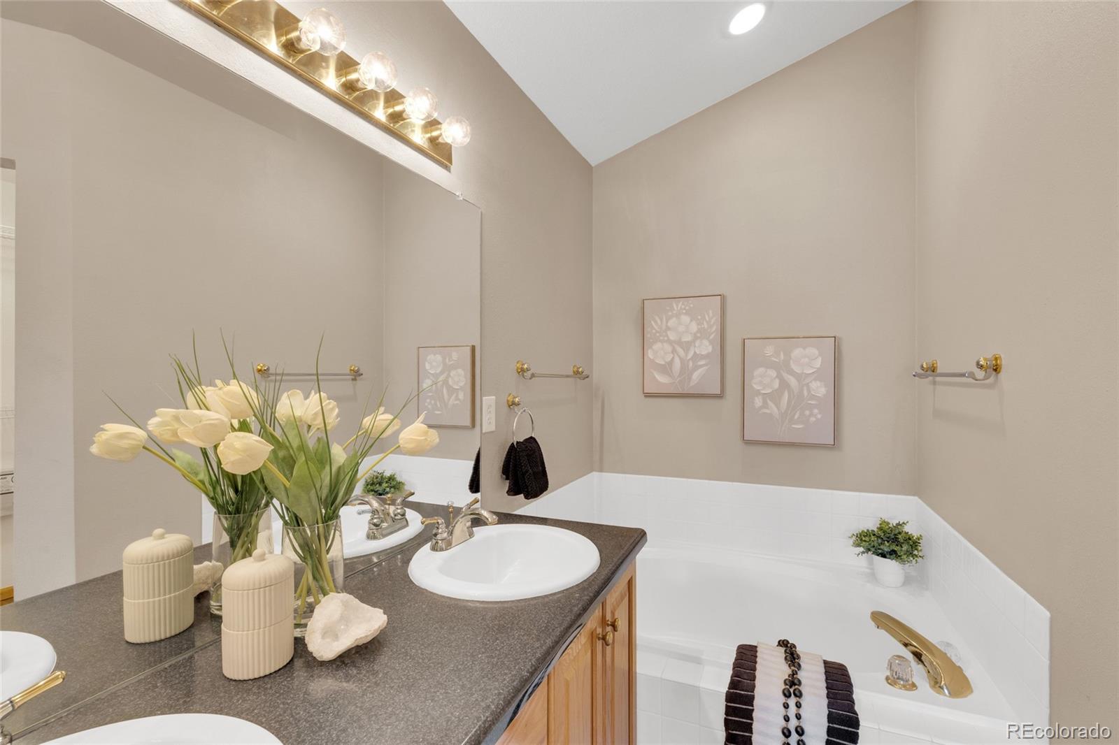 MLS Image #19 for 9995 e hawaii place,denver, Colorado