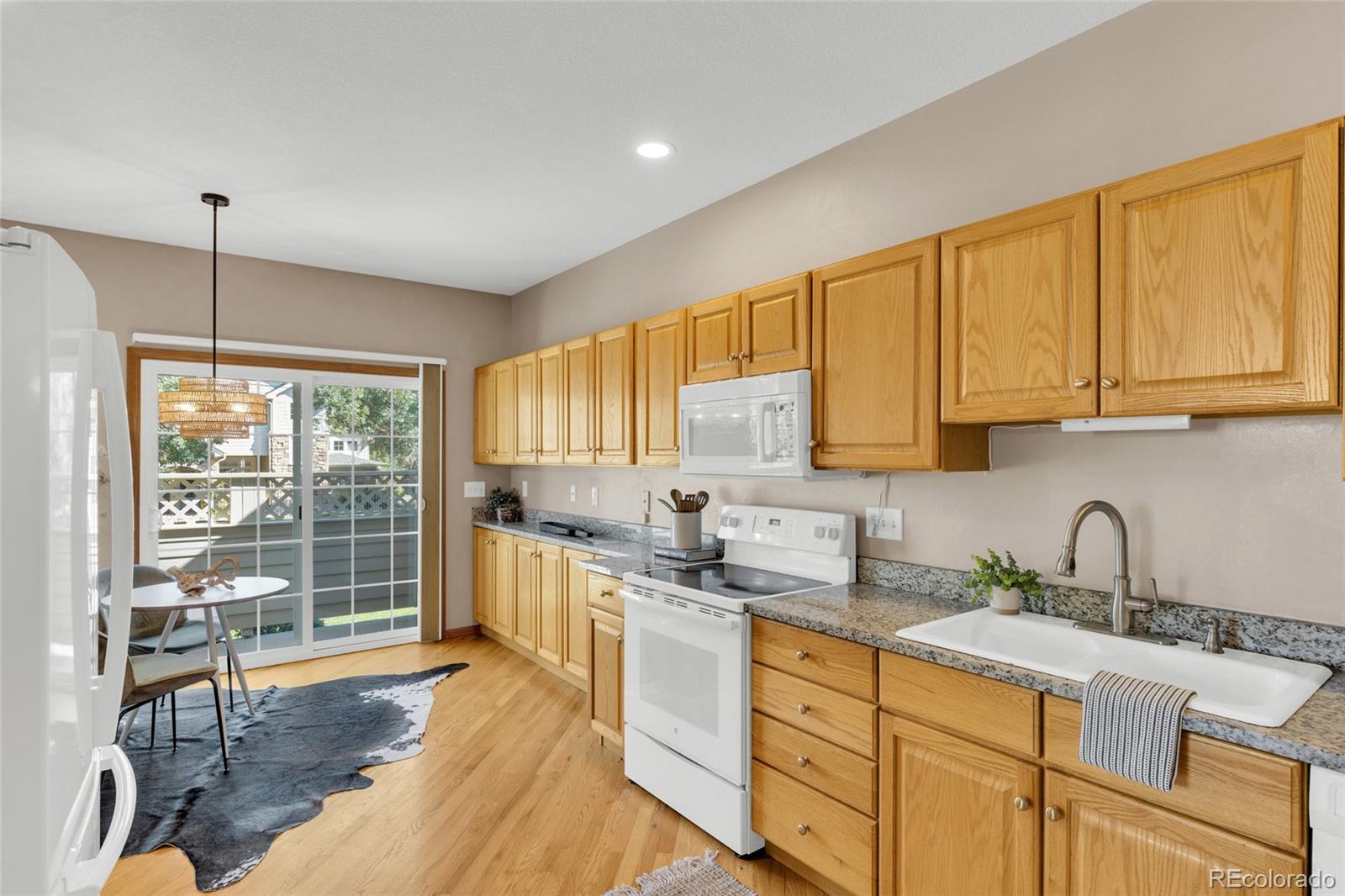MLS Image #7 for 9995 e hawaii place,denver, Colorado