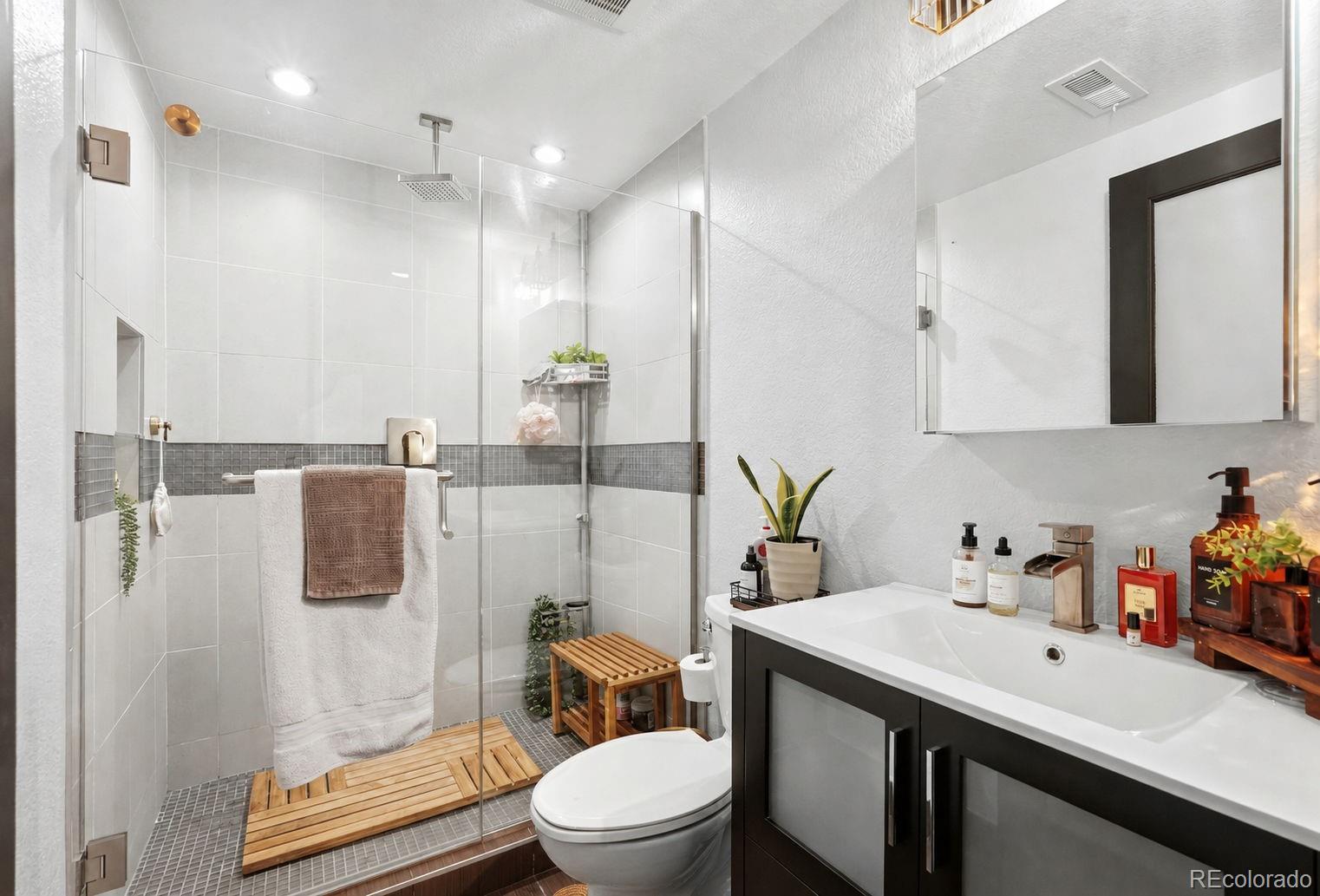 MLS Image #9 for 3195  blake street,denver, Colorado