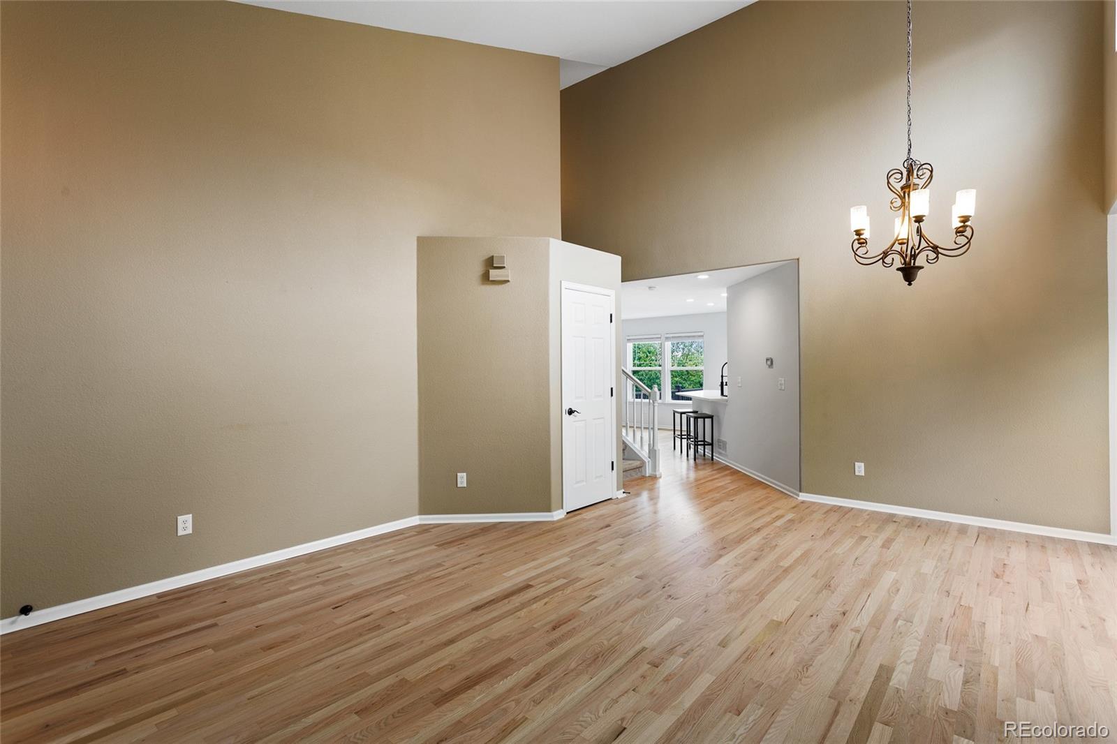 MLS Image #5 for 4900 s flat rock way,aurora, Colorado
