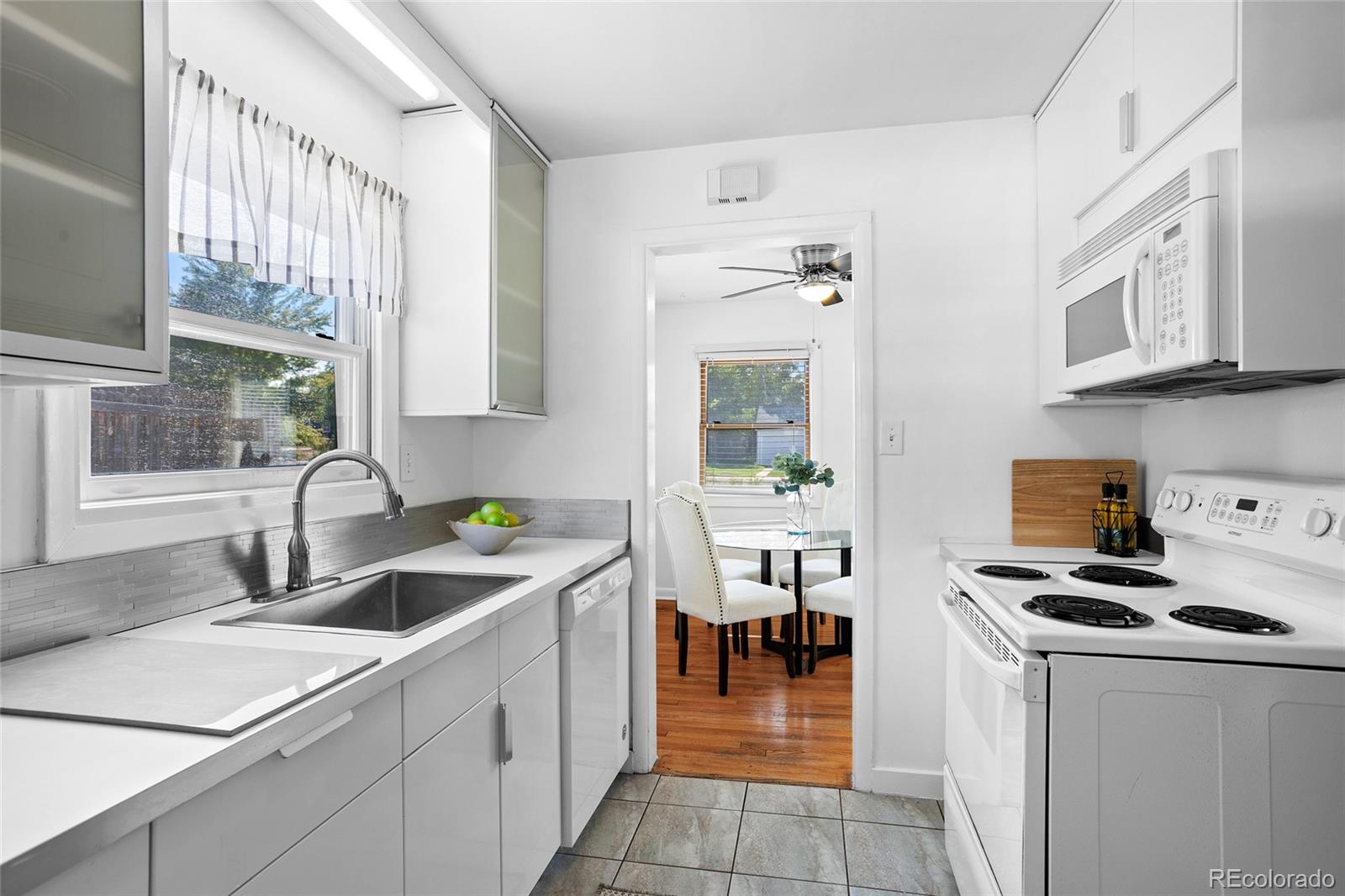 MLS Image #12 for 3412 s elm street,denver, Colorado