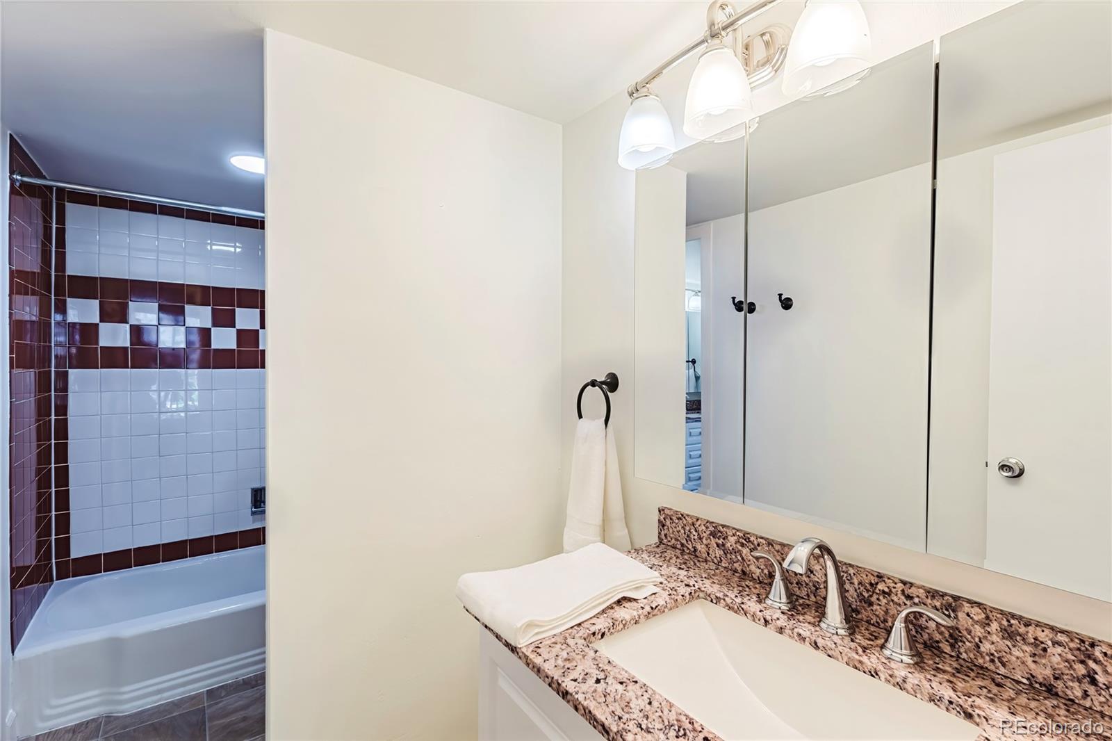 MLS Image #13 for 4801 e 9th avenue,denver, Colorado
