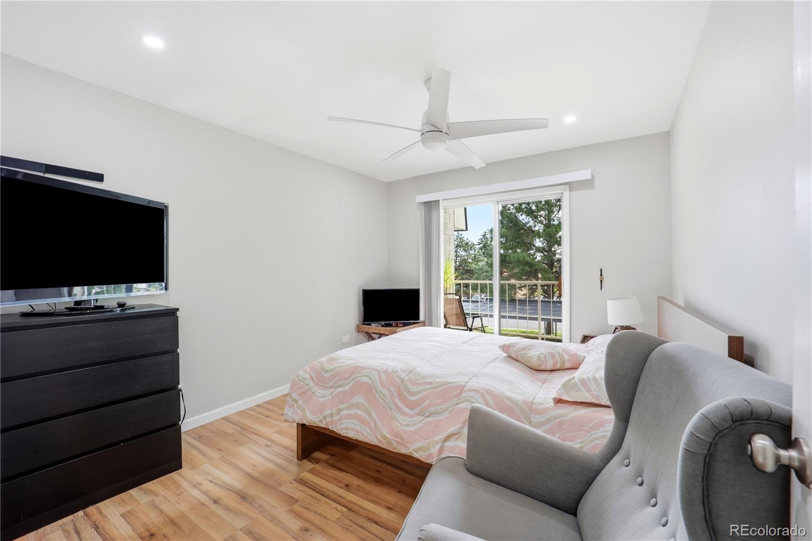 MLS Image #16 for 5995 e iliff avenue,denver, Colorado