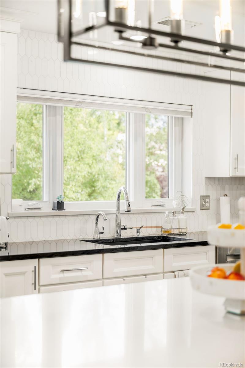 MLS Image #11 for 600 n high street,denver, Colorado