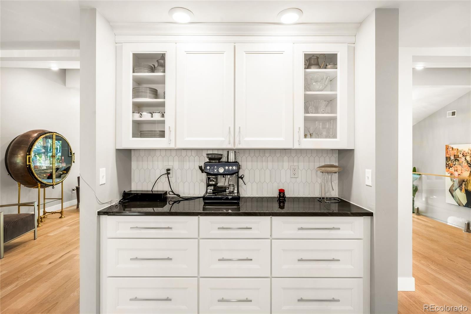 MLS Image #12 for 600 n high street,denver, Colorado