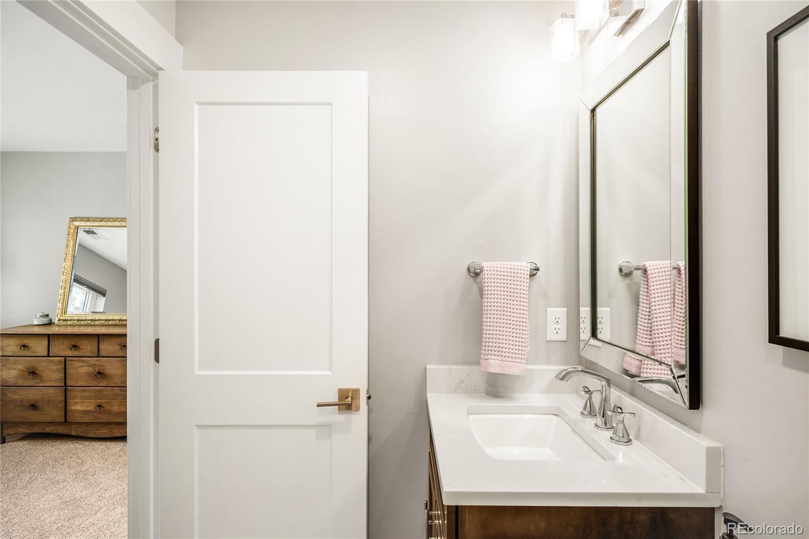 MLS Image #21 for 600 n high street,denver, Colorado