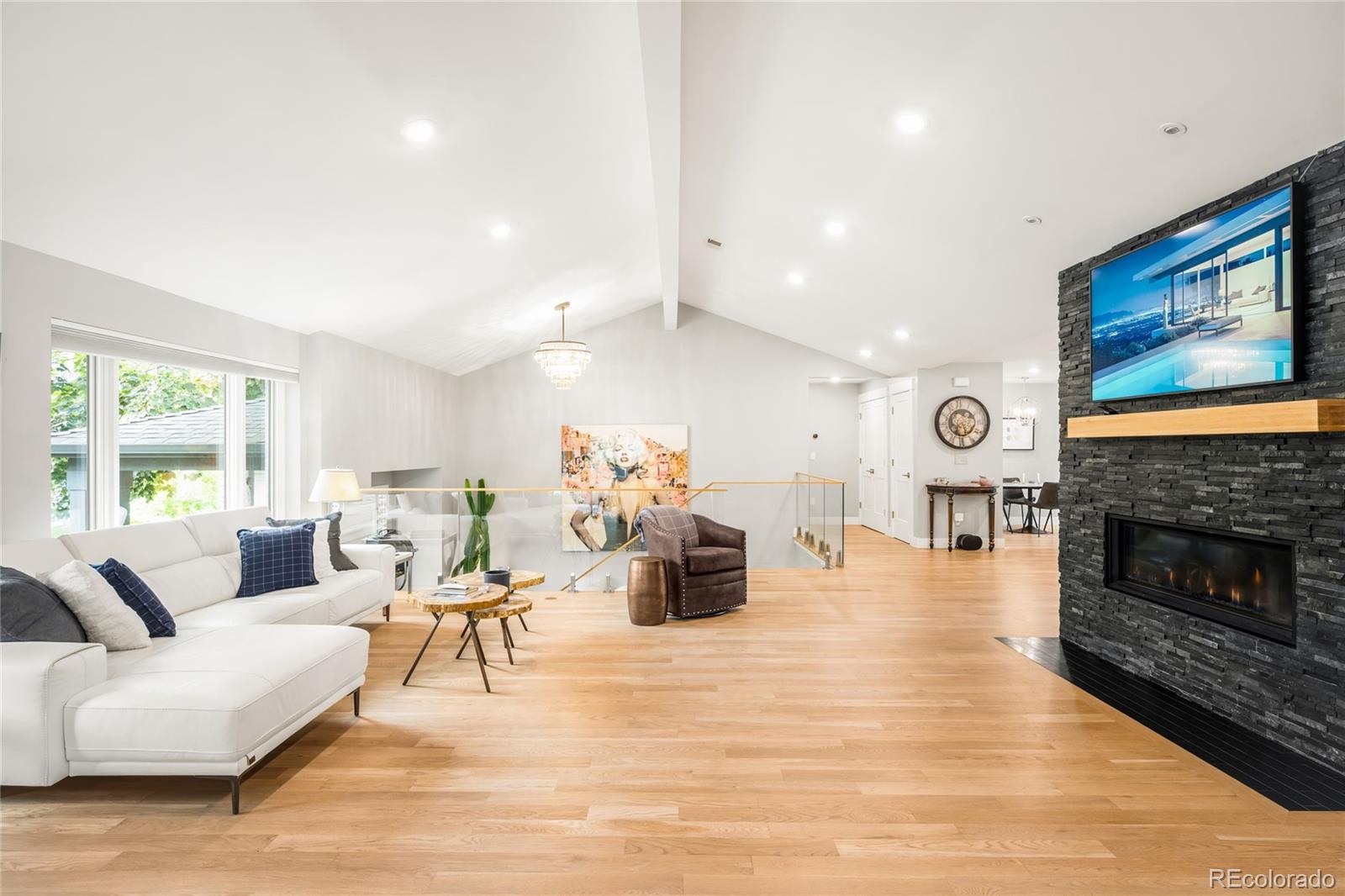 MLS Image #3 for 600 n high street,denver, Colorado
