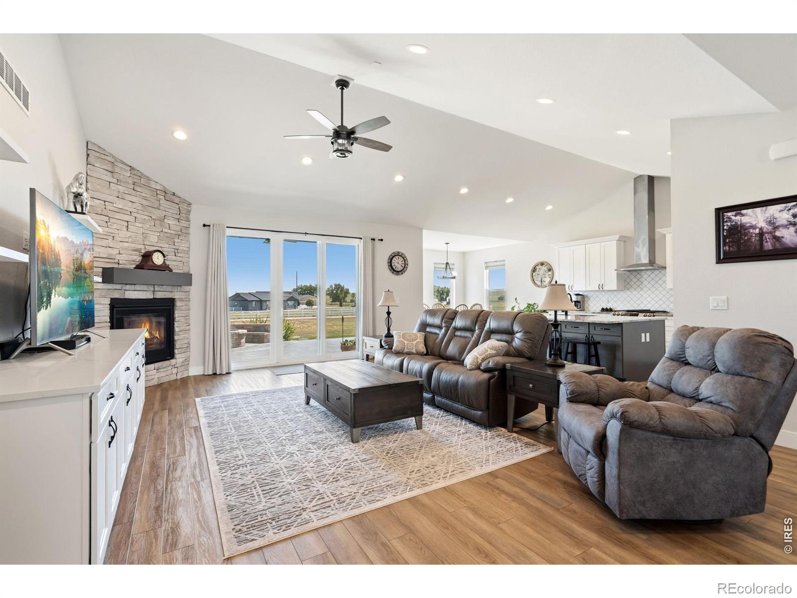 MLS Image #3 for 9251  meadow farms drive,milliken, Colorado