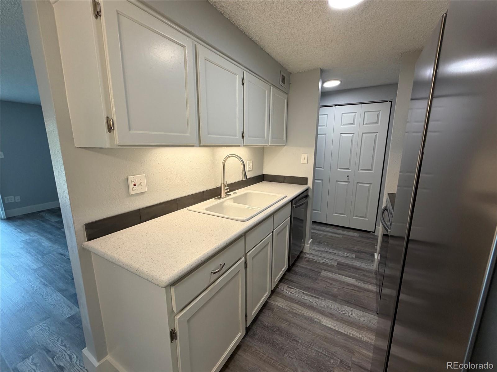 MLS Image #20 for 209 e highline circle,centennial, Colorado