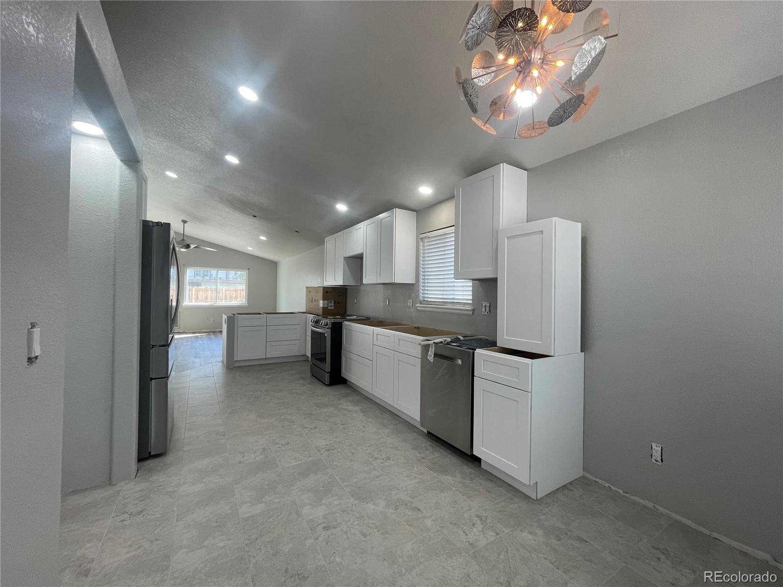 MLS Image #12 for 14906 e 52nd avenue,denver, Colorado