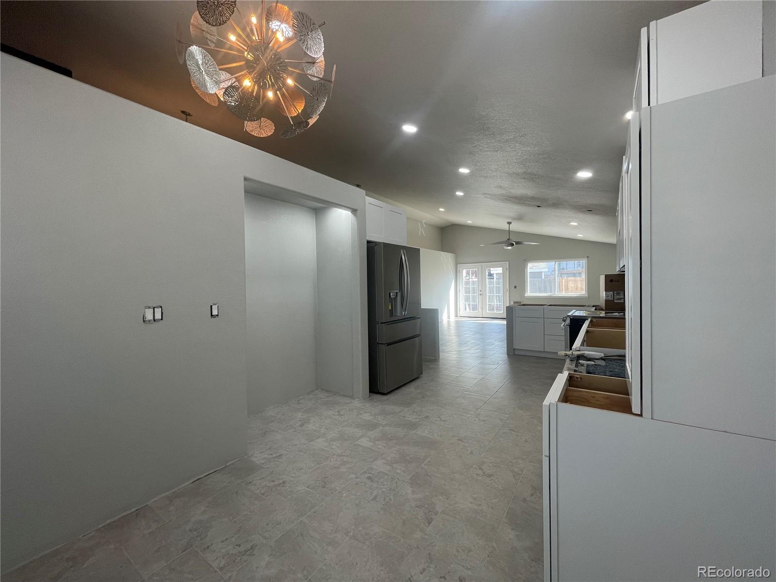 MLS Image #13 for 14906 e 52nd avenue,denver, Colorado