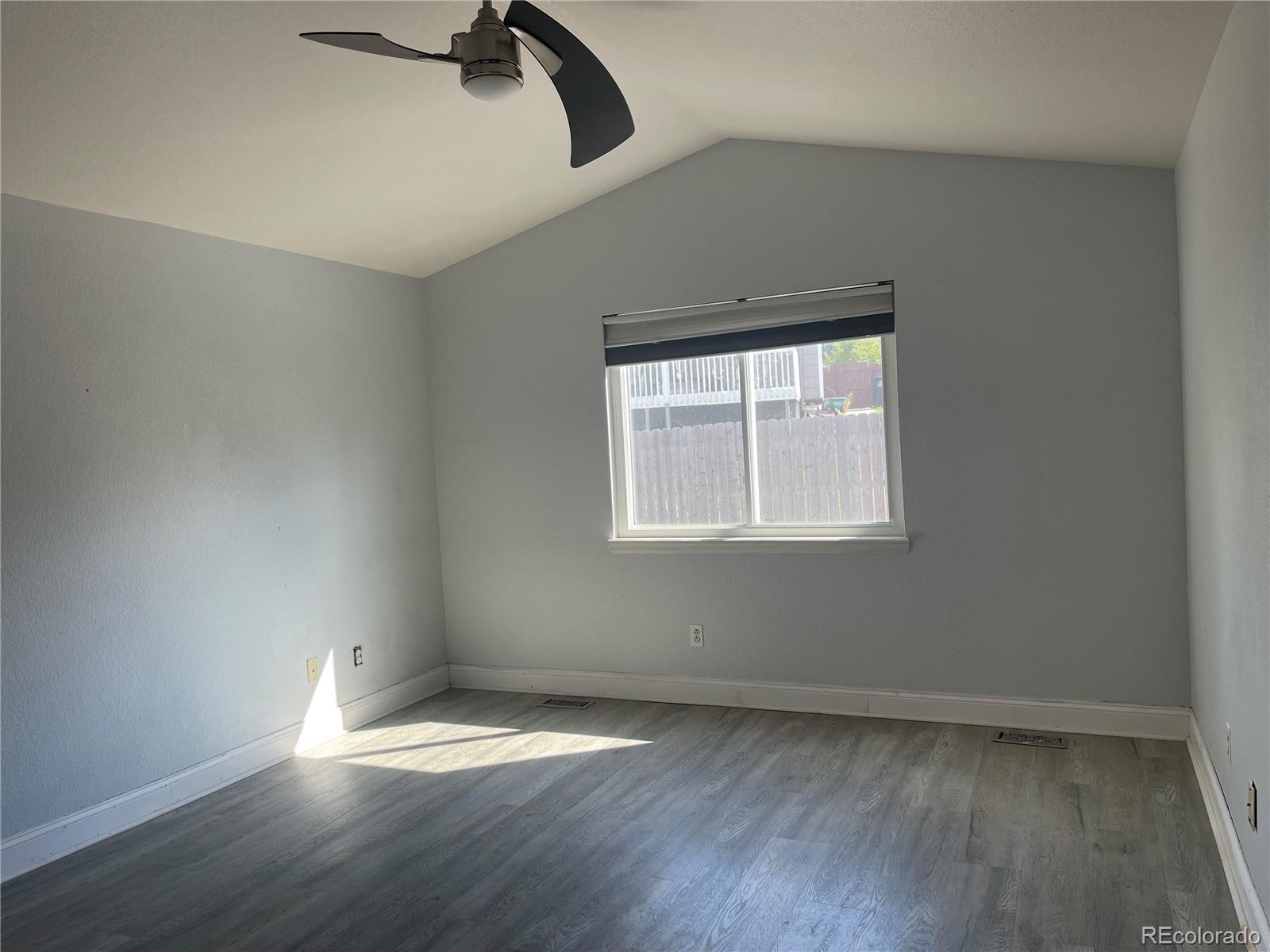 MLS Image #15 for 14906 e 52nd avenue,denver, Colorado