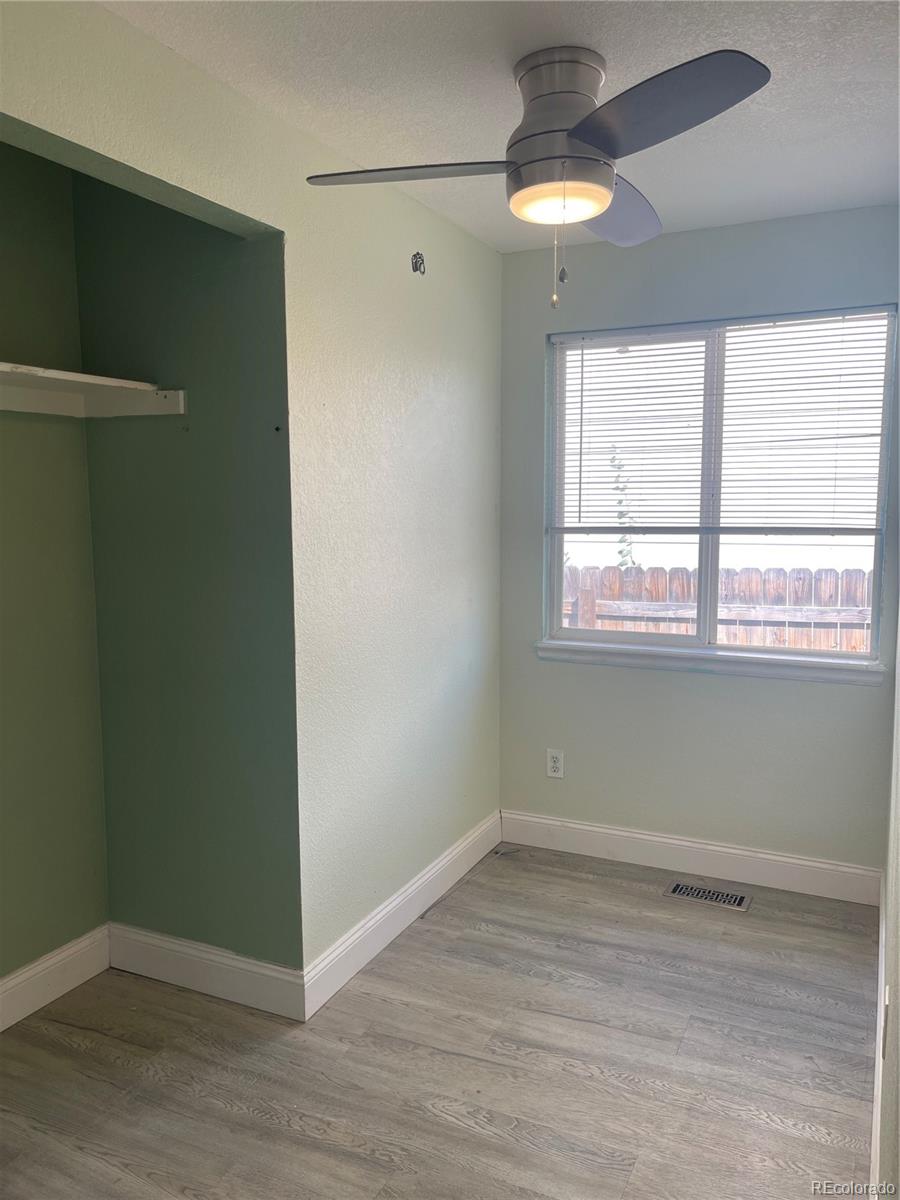 MLS Image #16 for 14906 e 52nd avenue,denver, Colorado