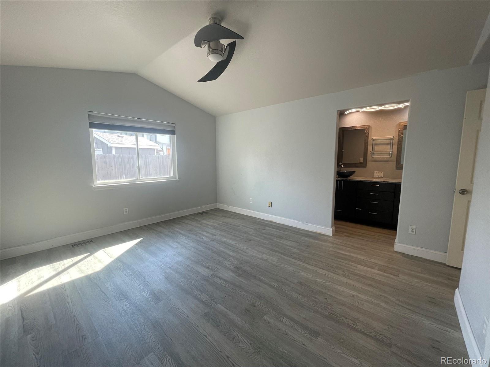 MLS Image #17 for 14906 e 52nd avenue,denver, Colorado