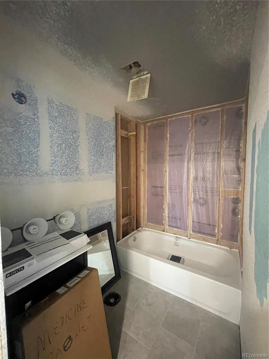 MLS Image #24 for 14906 e 52nd avenue,denver, Colorado