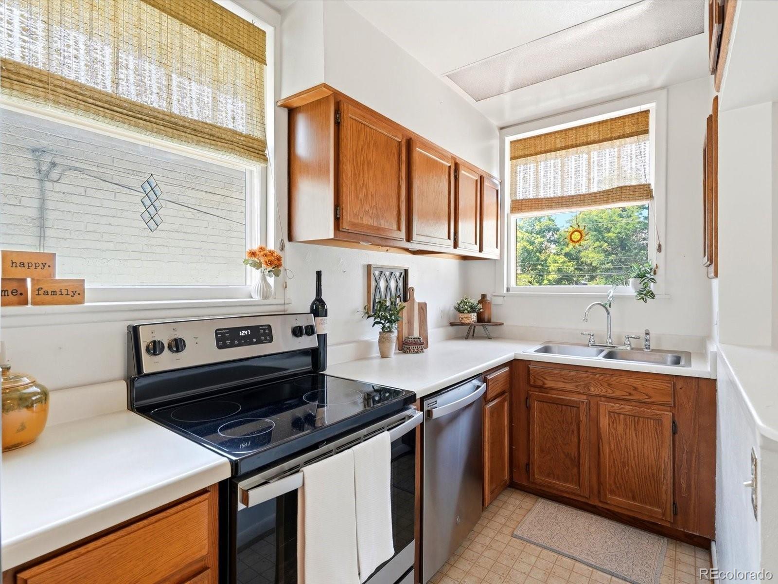 MLS Image #12 for 281 s emerson street,denver, Colorado