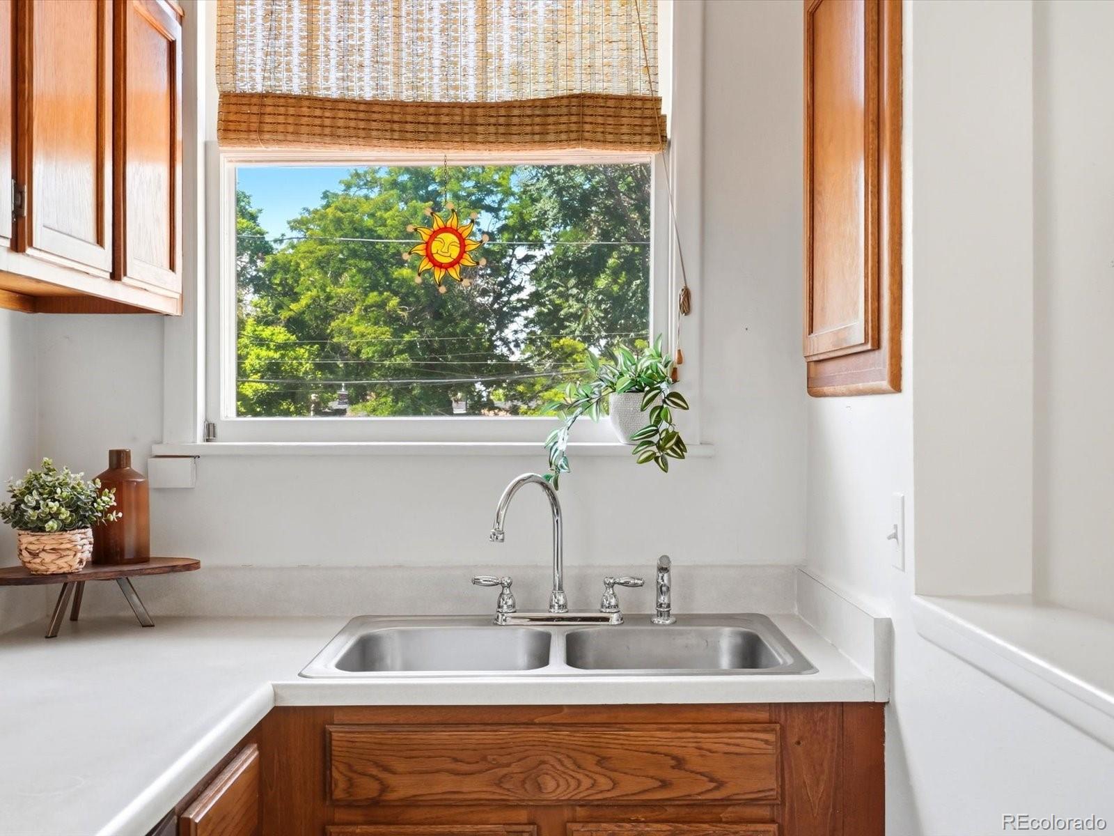 MLS Image #13 for 281 s emerson street,denver, Colorado