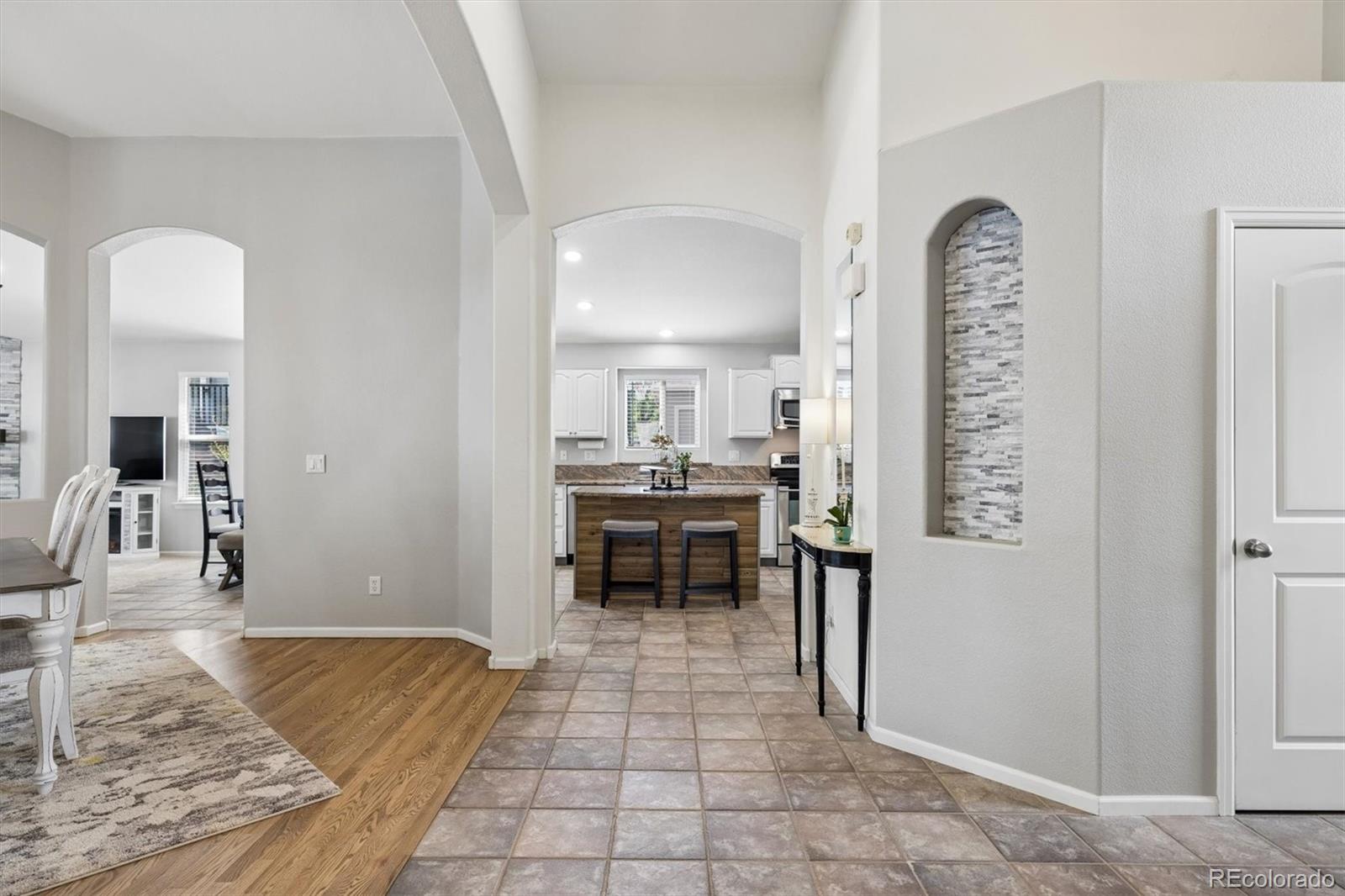 MLS Image #5 for 7740  crystal lake court,littleton, Colorado