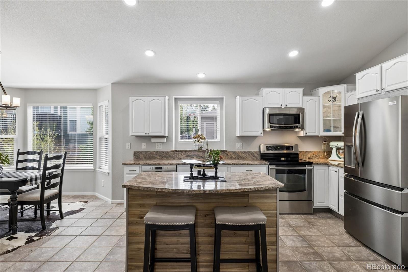 MLS Image #6 for 7740  crystal lake court,littleton, Colorado