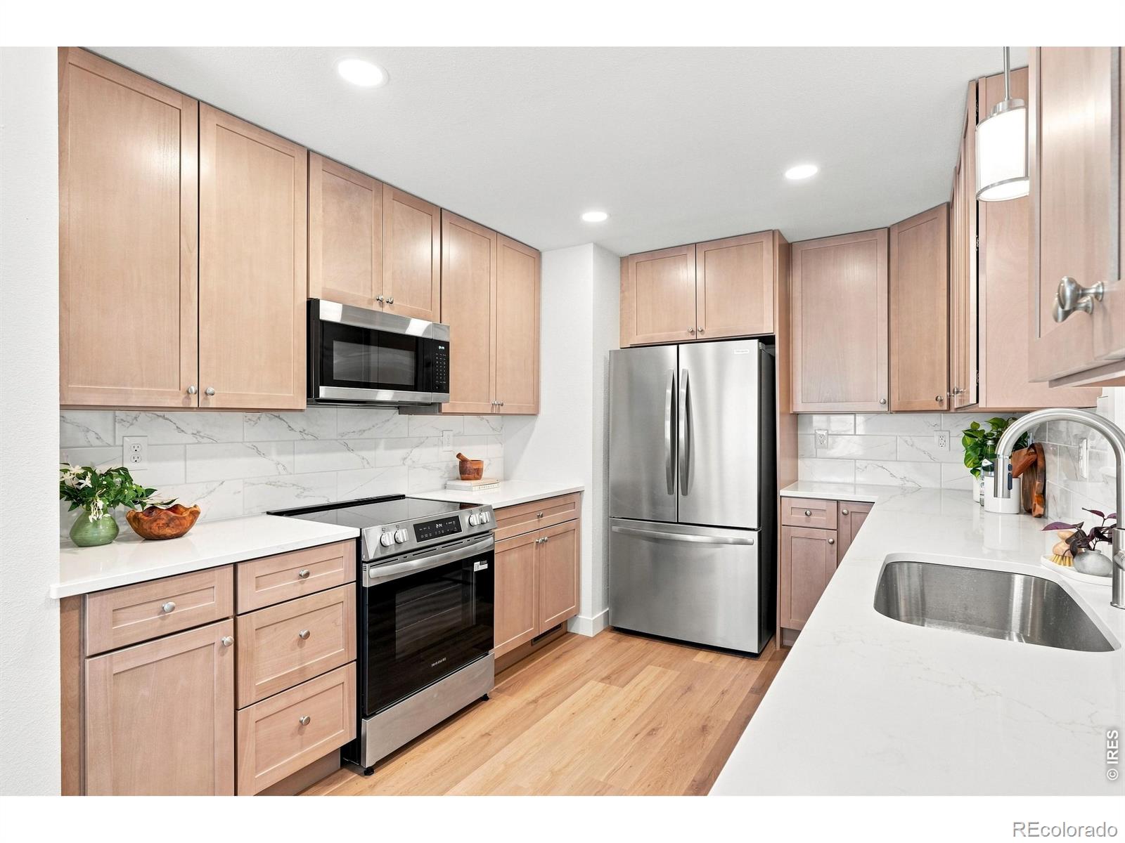MLS Image #5 for 1038  aspen street,longmont, Colorado