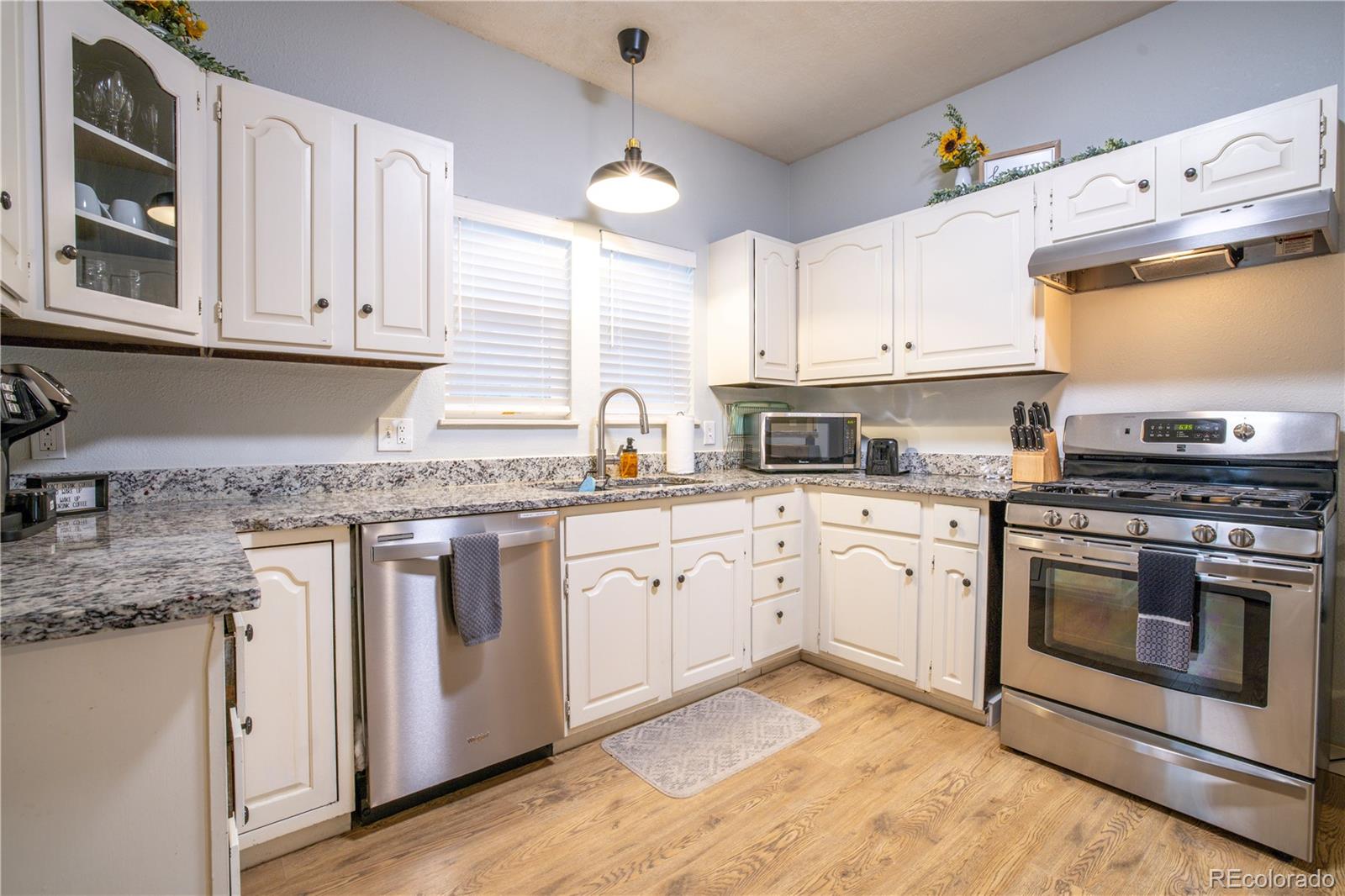 MLS Image #14 for 604 n pine street,colorado springs, Colorado