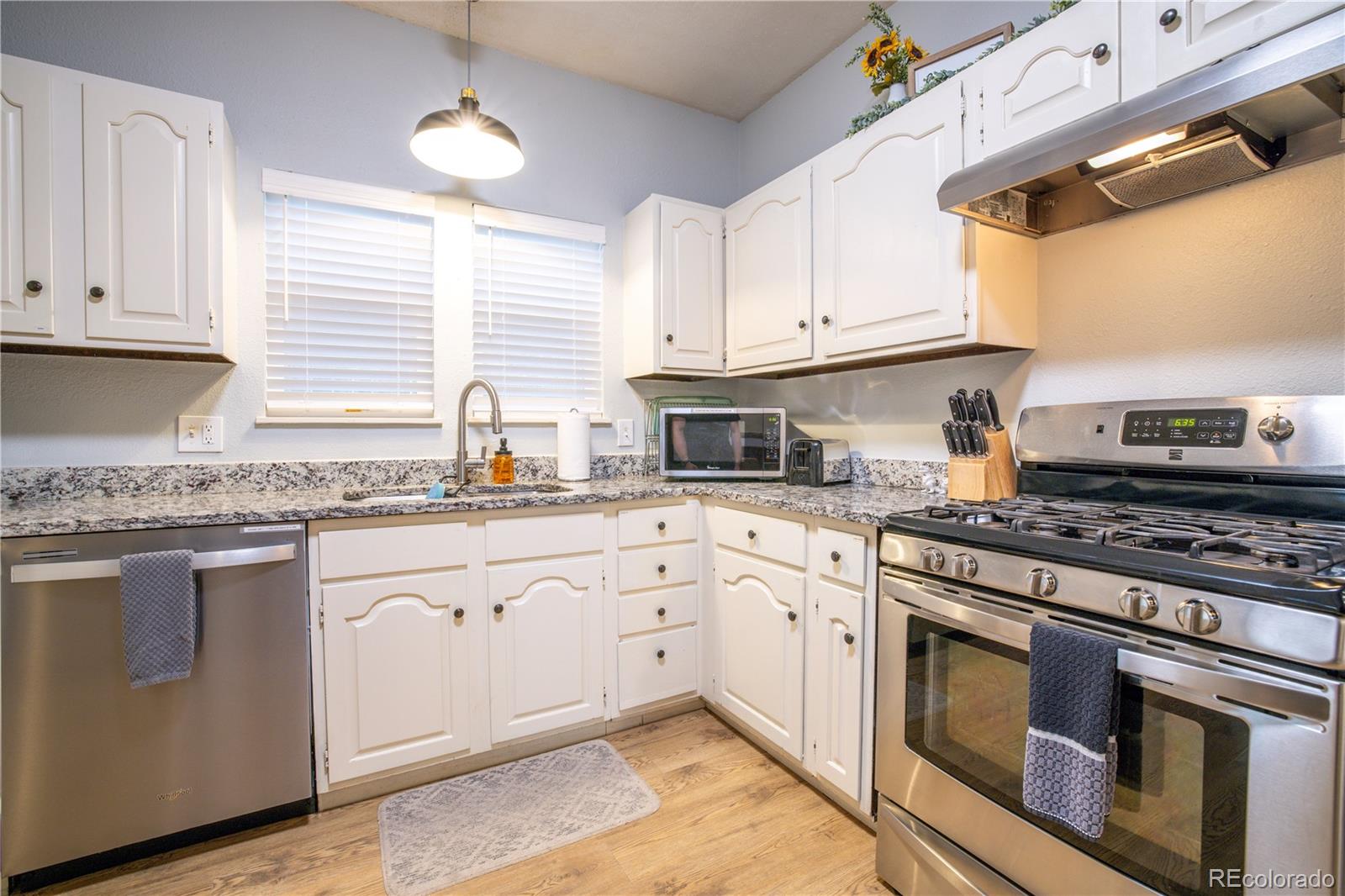 MLS Image #15 for 604 n pine street,colorado springs, Colorado