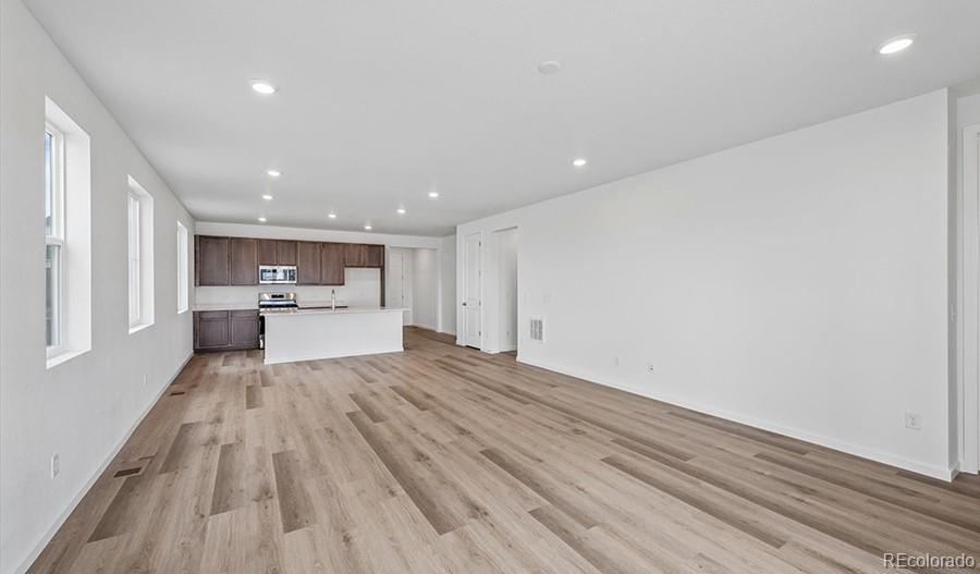 MLS Image #5 for 45920  wood thrush avenue,bennett, Colorado