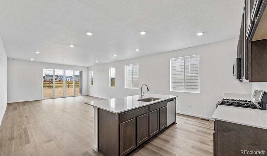 MLS Image #6 for 45920  wood thrush avenue,bennett, Colorado