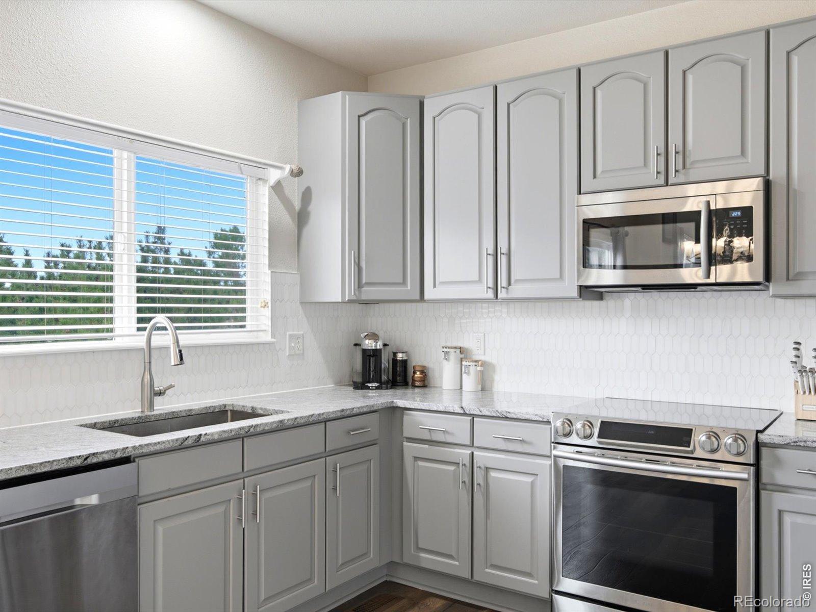 MLS Image #10 for 5911  thistle ridge avenue,firestone, Colorado