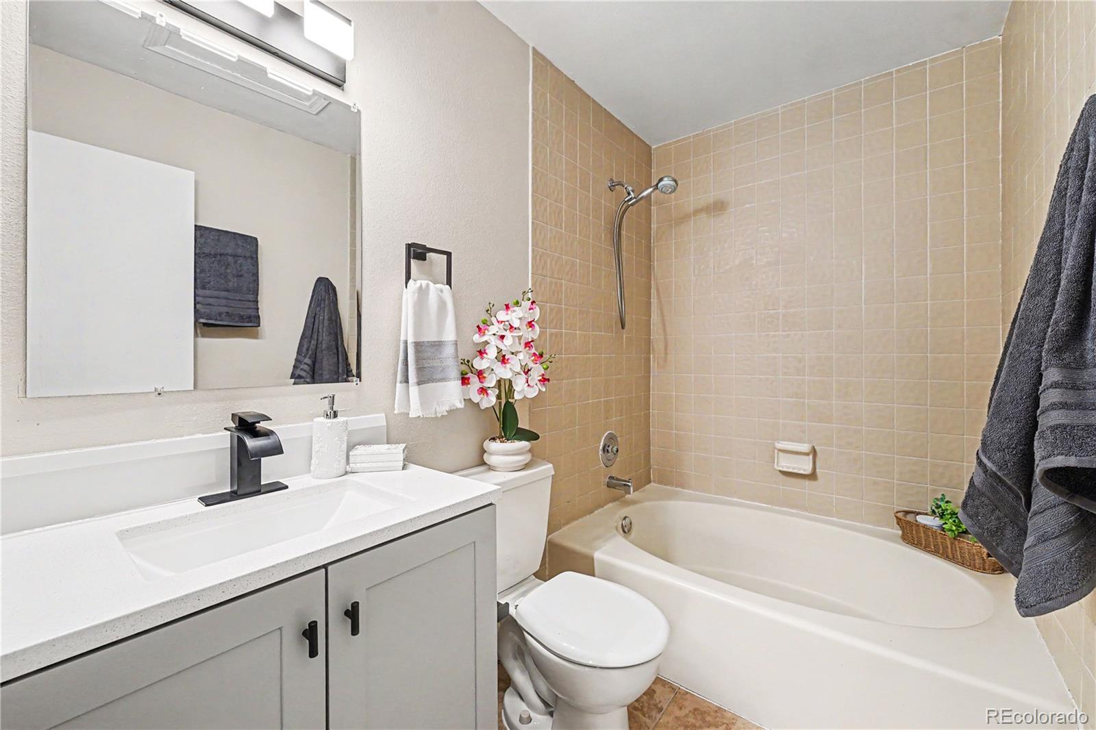 MLS Image #5 for 8225 e fairmount drive,denver, Colorado