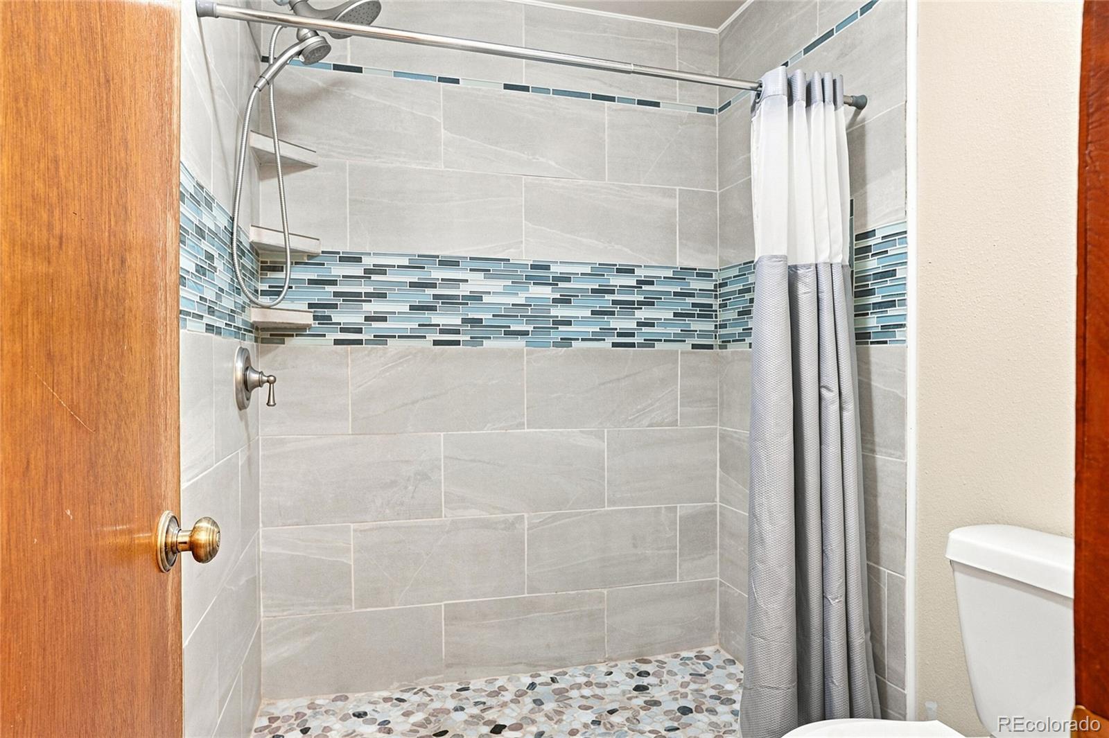 MLS Image #11 for 4877 s everett street,denver, Colorado