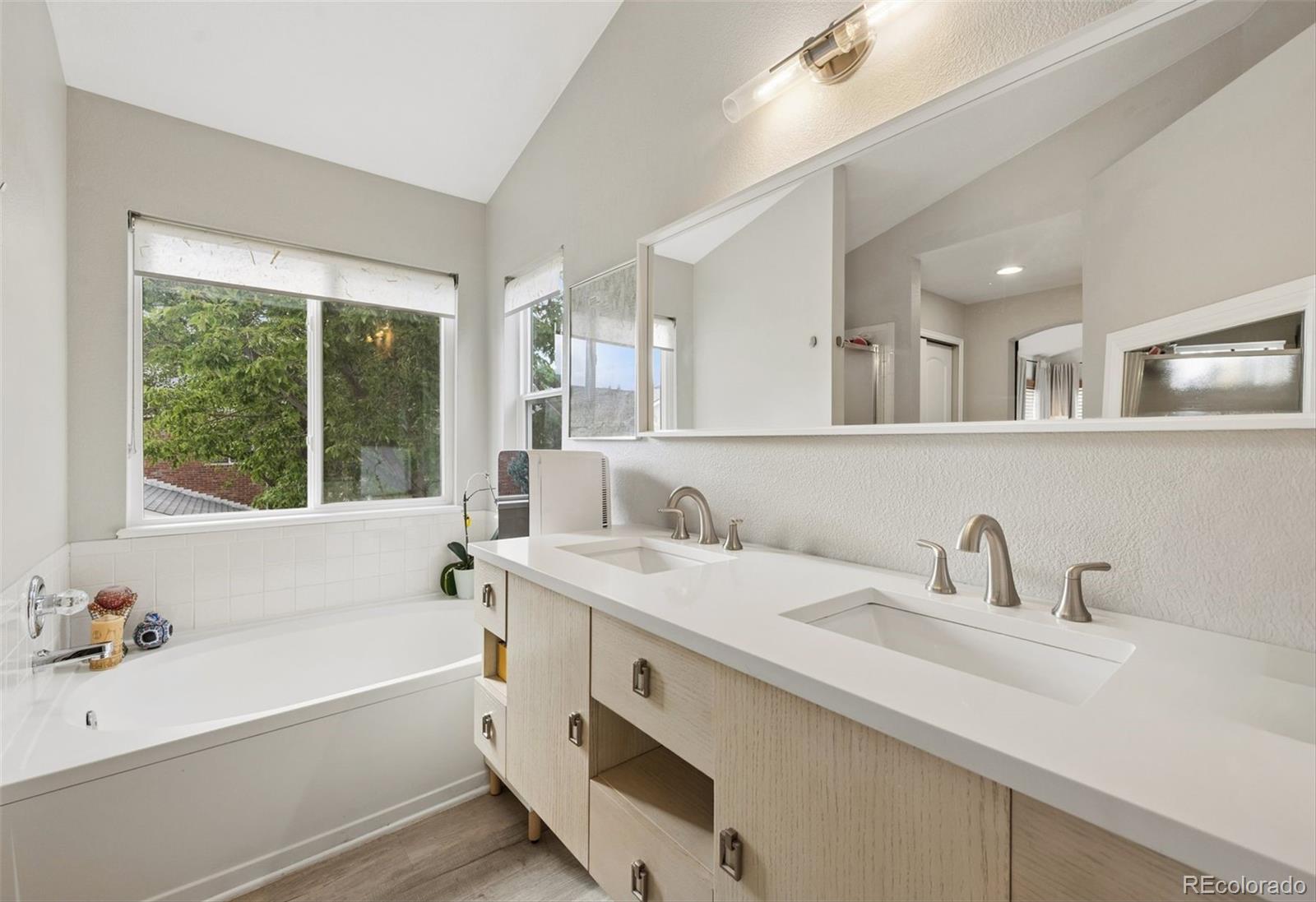 MLS Image #23 for 29 s syracuse street,denver, Colorado