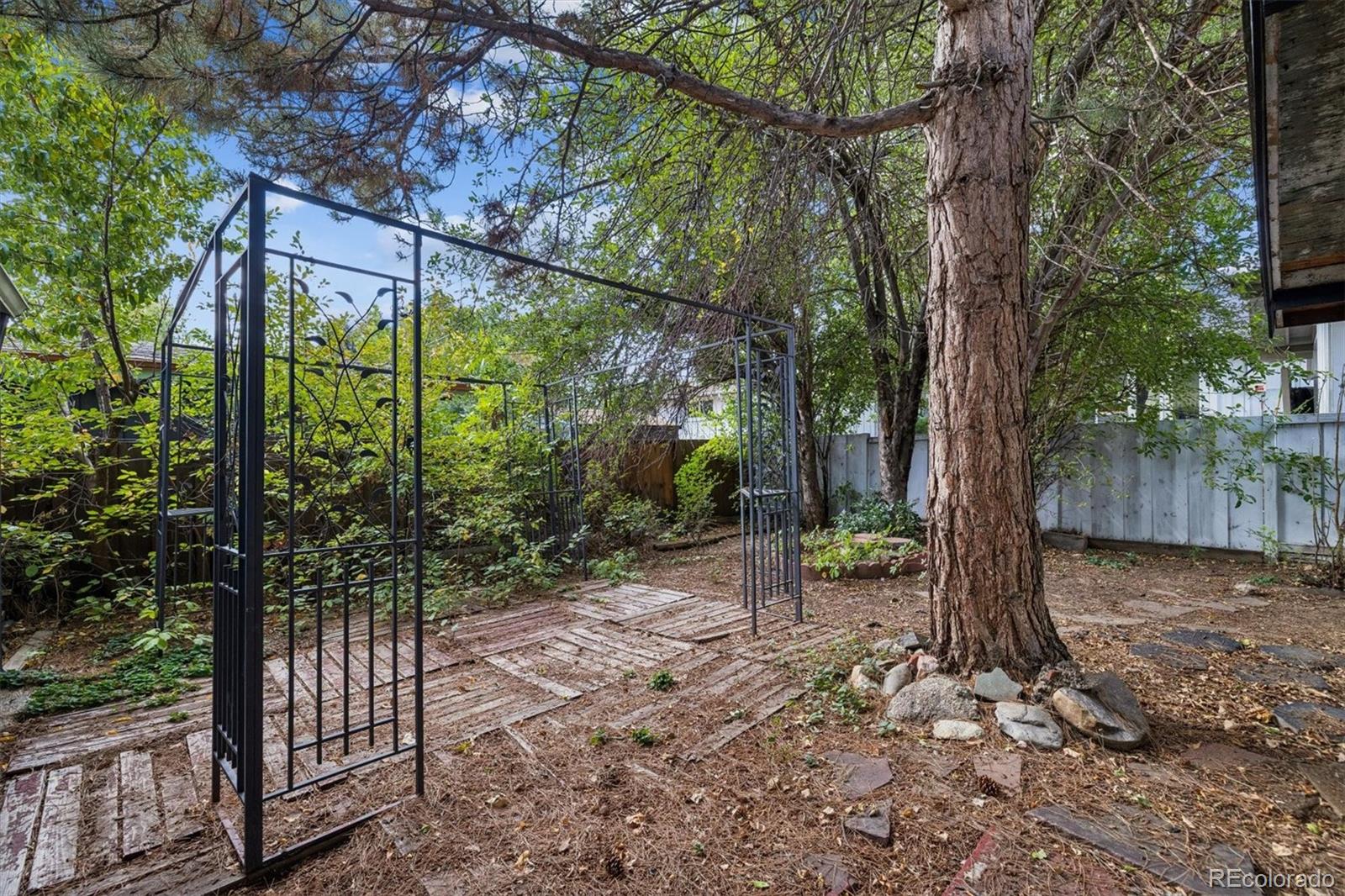 MLS Image #18 for 2305 s newton street,denver, Colorado