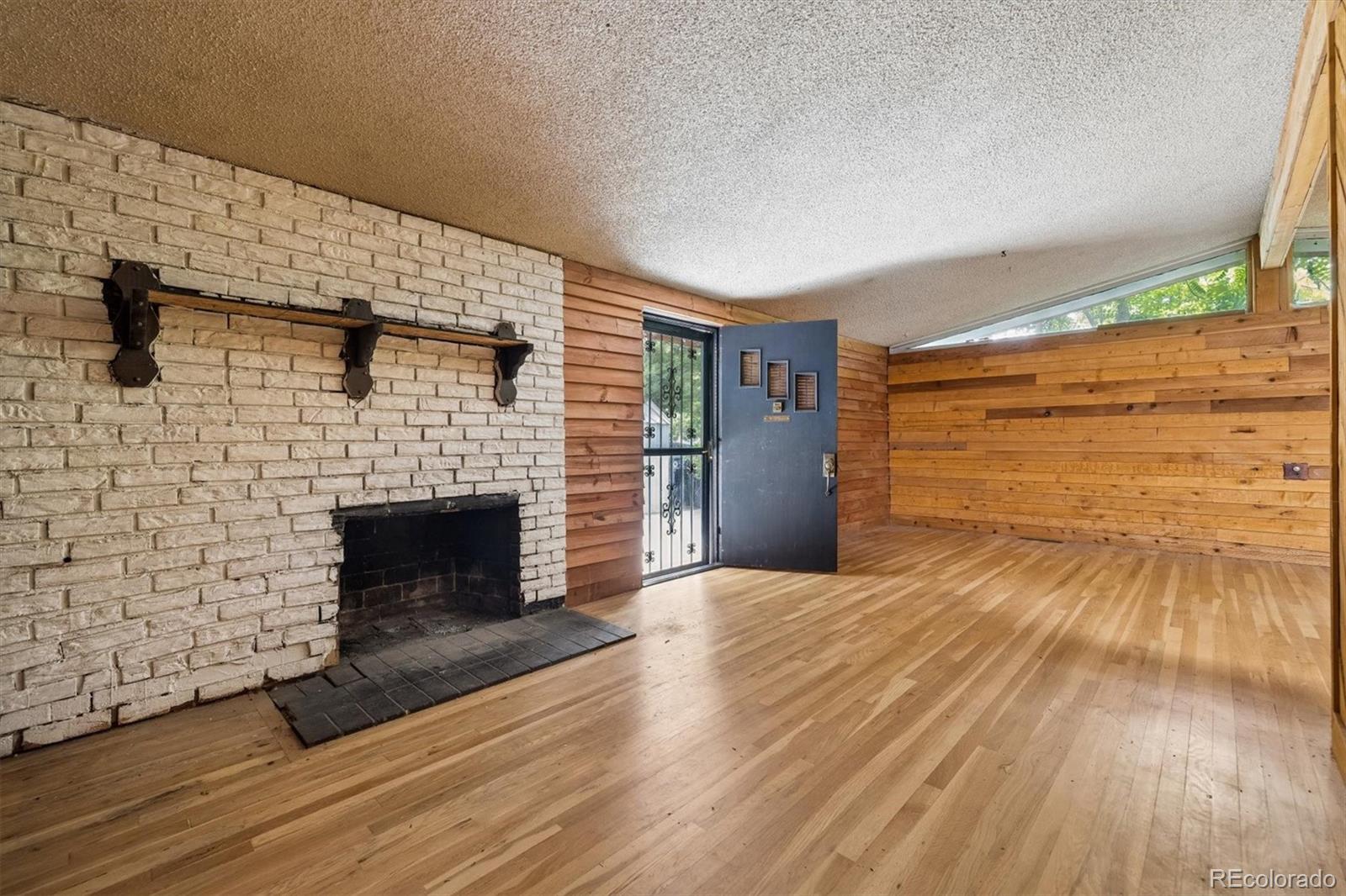 MLS Image #4 for 2305 s newton street,denver, Colorado