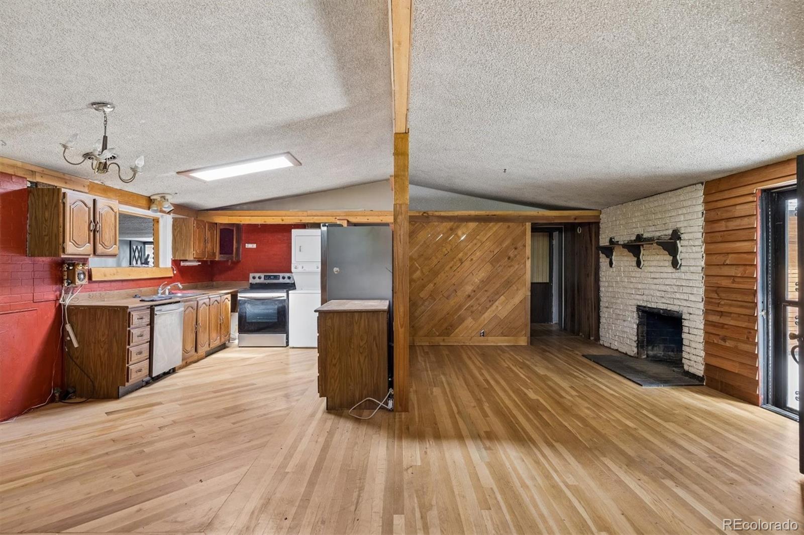 MLS Image #5 for 2305 s newton street,denver, Colorado