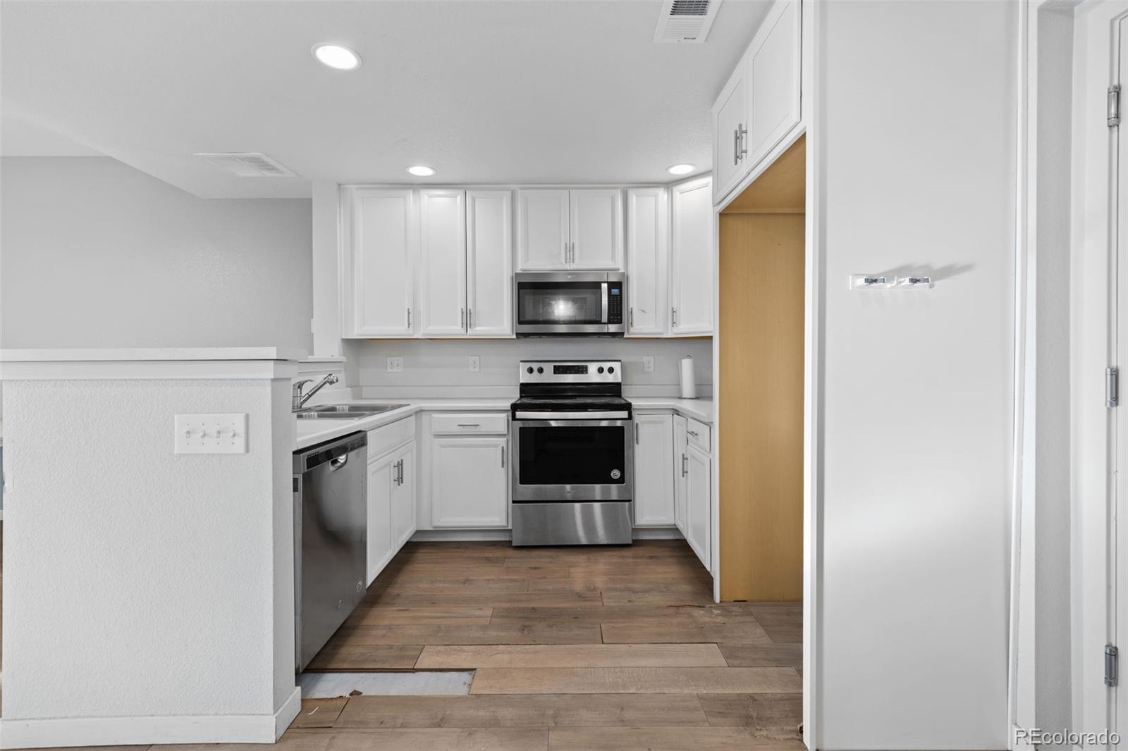 MLS Image #10 for 4931  central park boulevard ,denver, Colorado