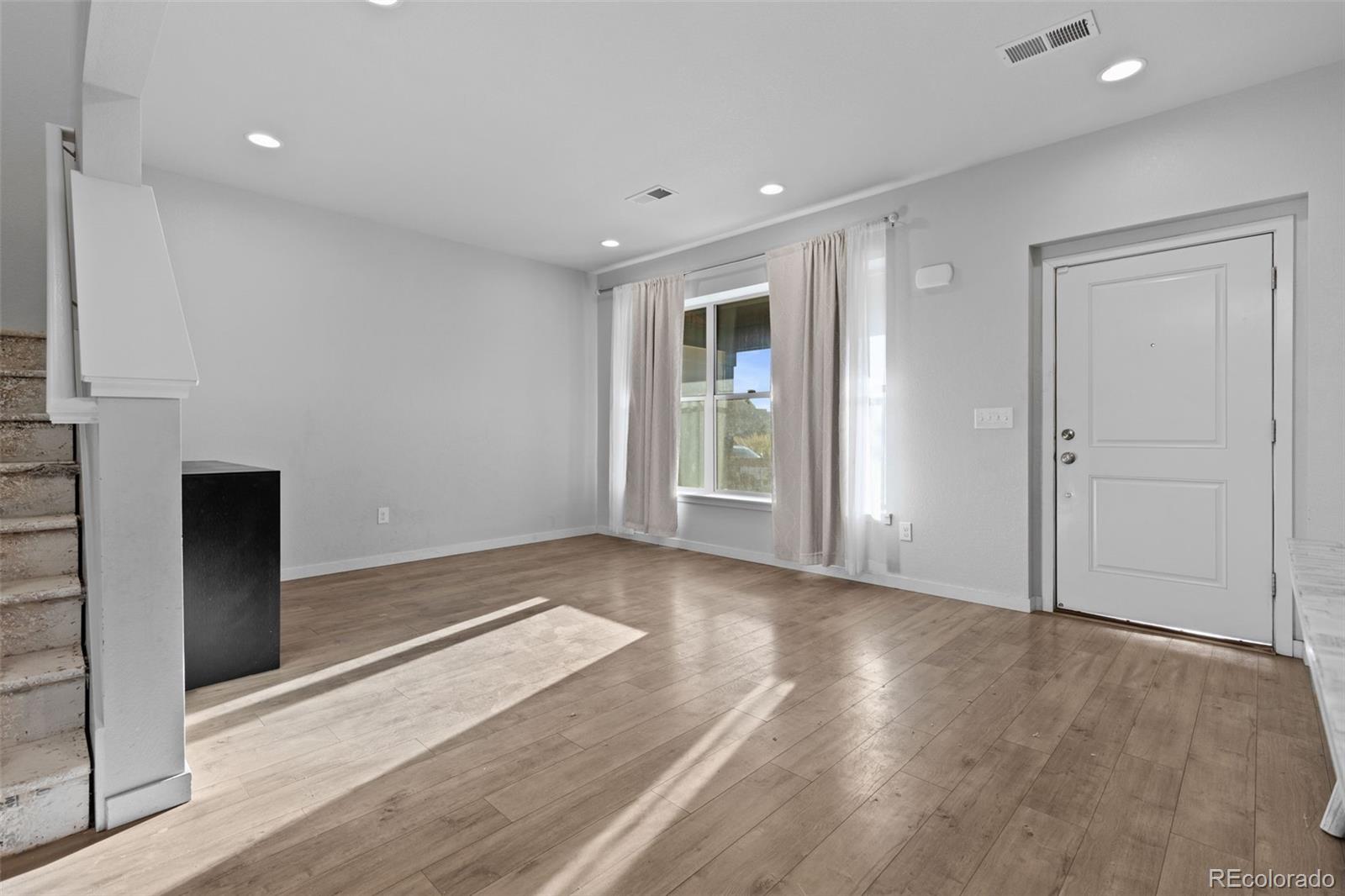 MLS Image #4 for 4931  central park boulevard ,denver, Colorado