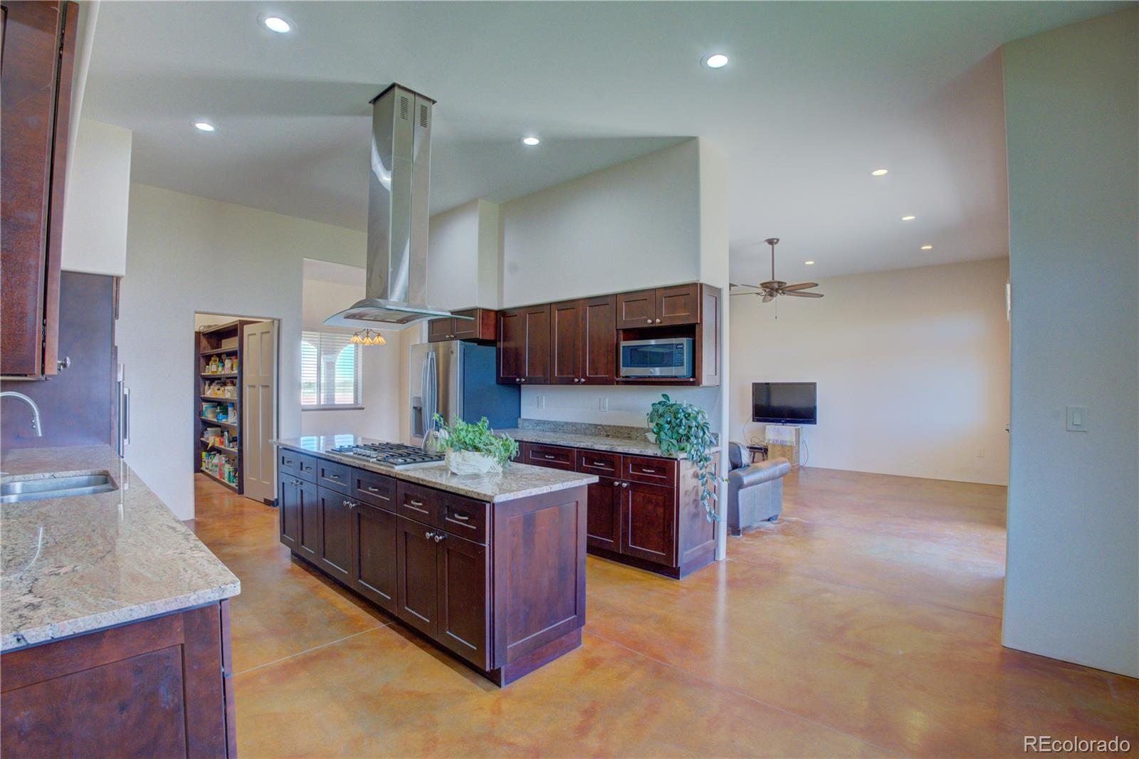 MLS Image #16 for 16056  road 25 ,dolores, Colorado