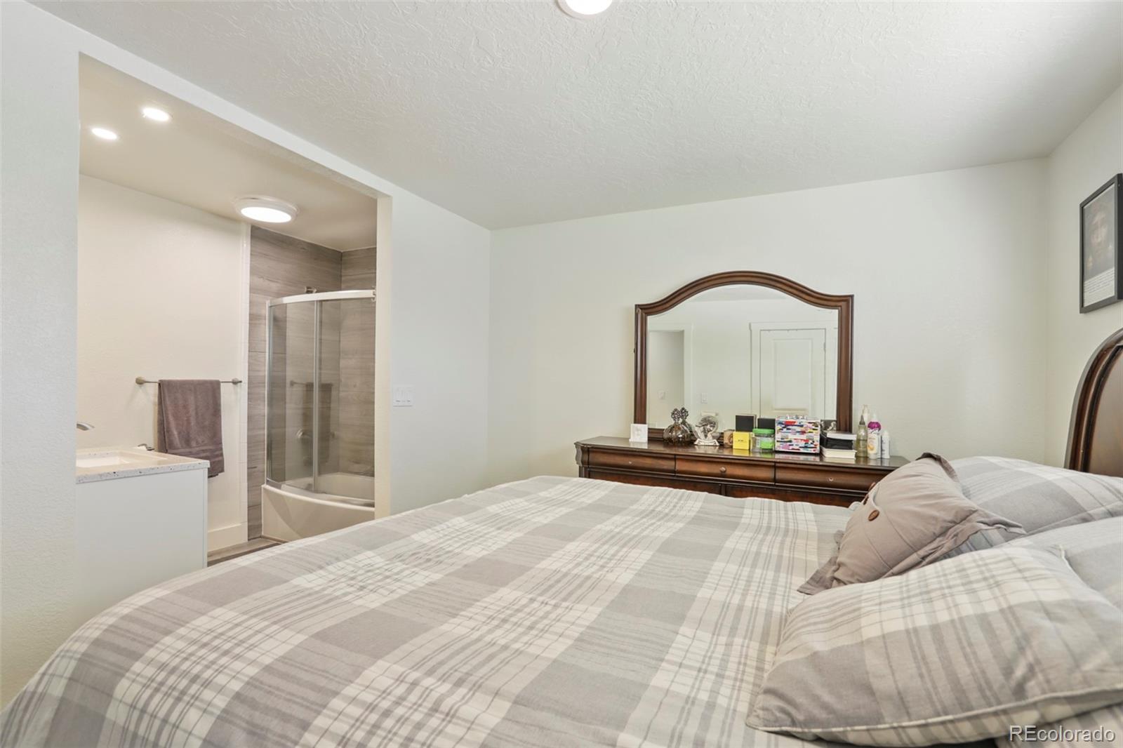 MLS Image #8 for 1000 e 24th street lane,greeley, Colorado