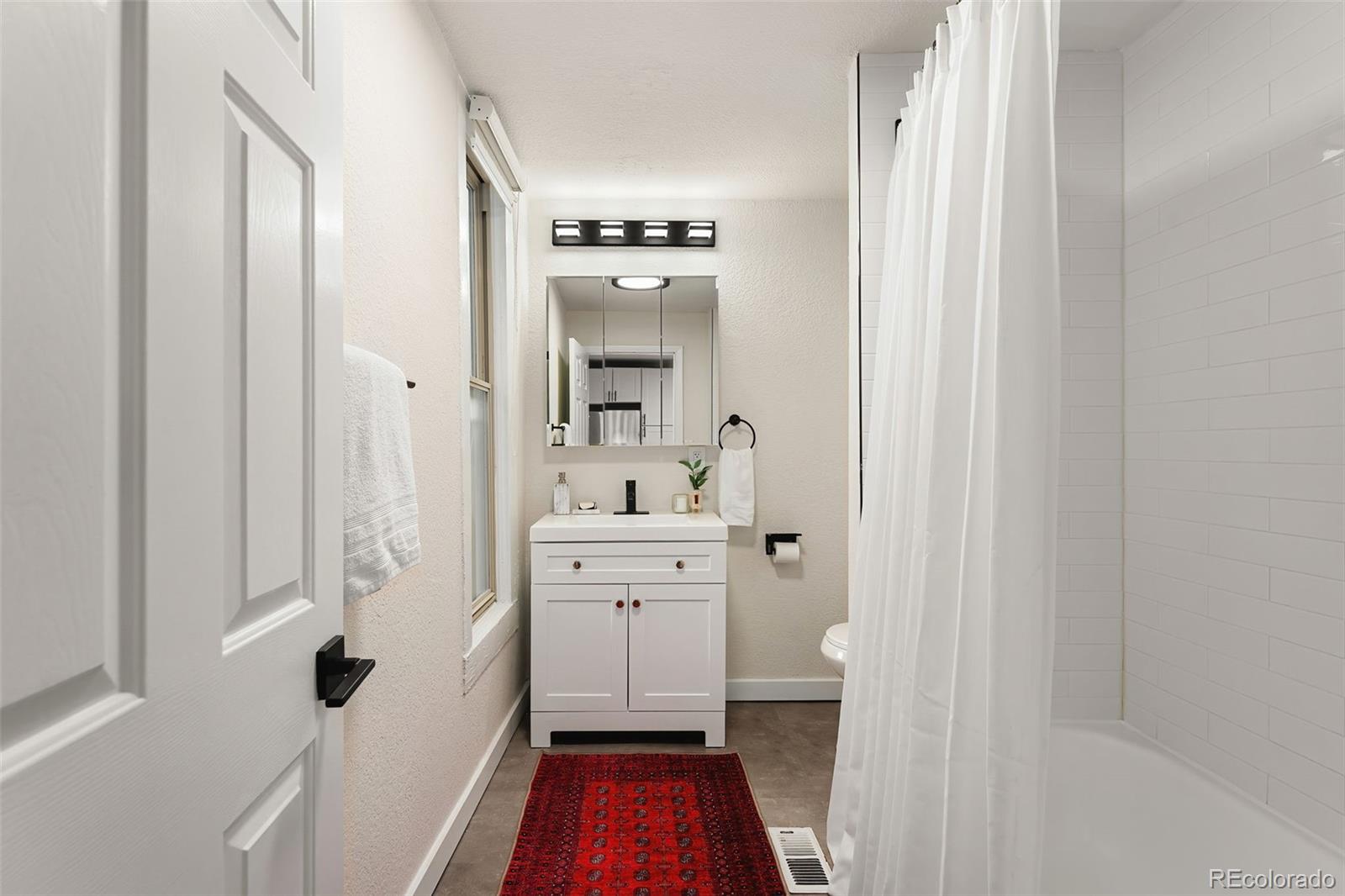 MLS Image #15 for 223 n pearl street,denver, Colorado