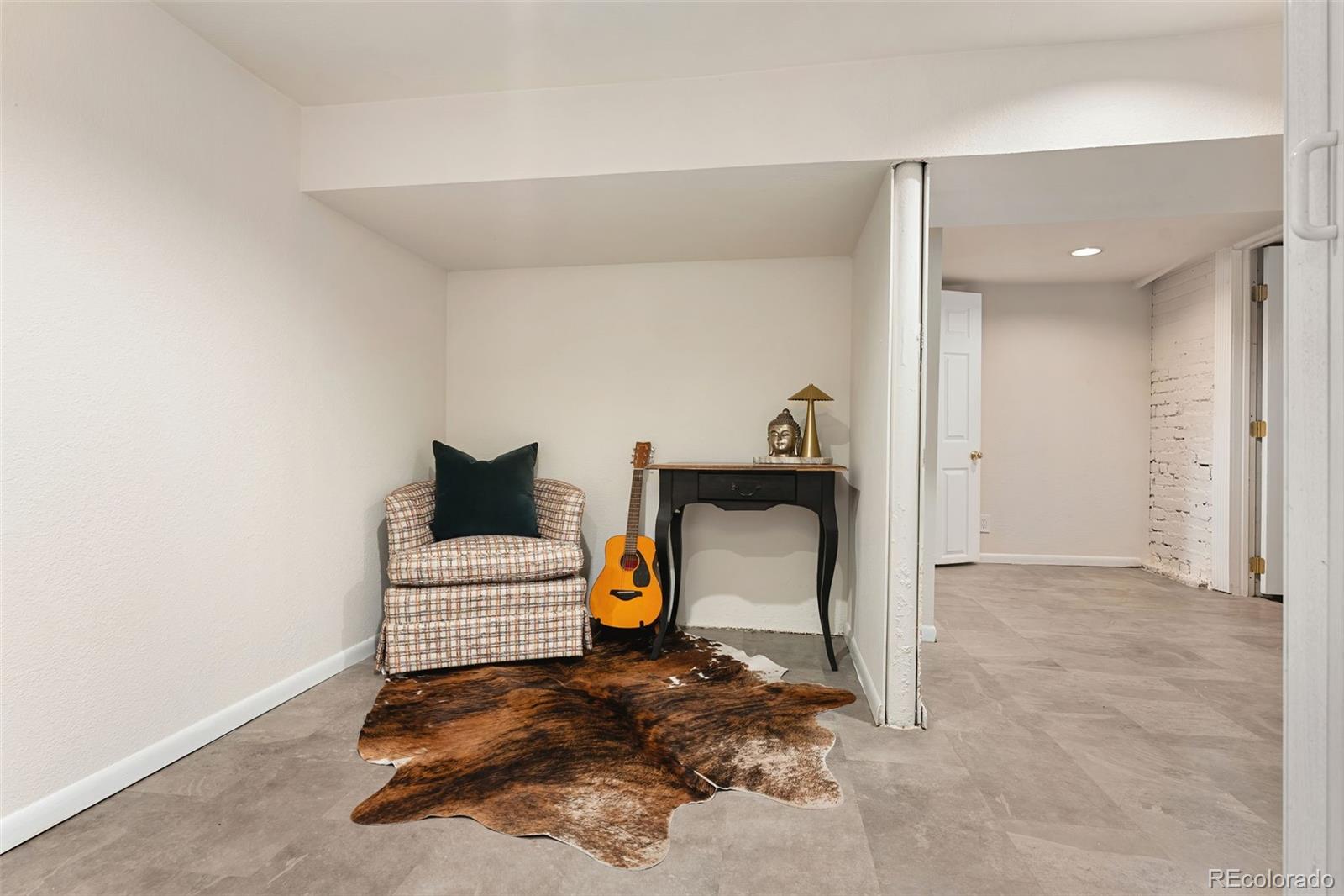 MLS Image #23 for 223 n pearl street,denver, Colorado