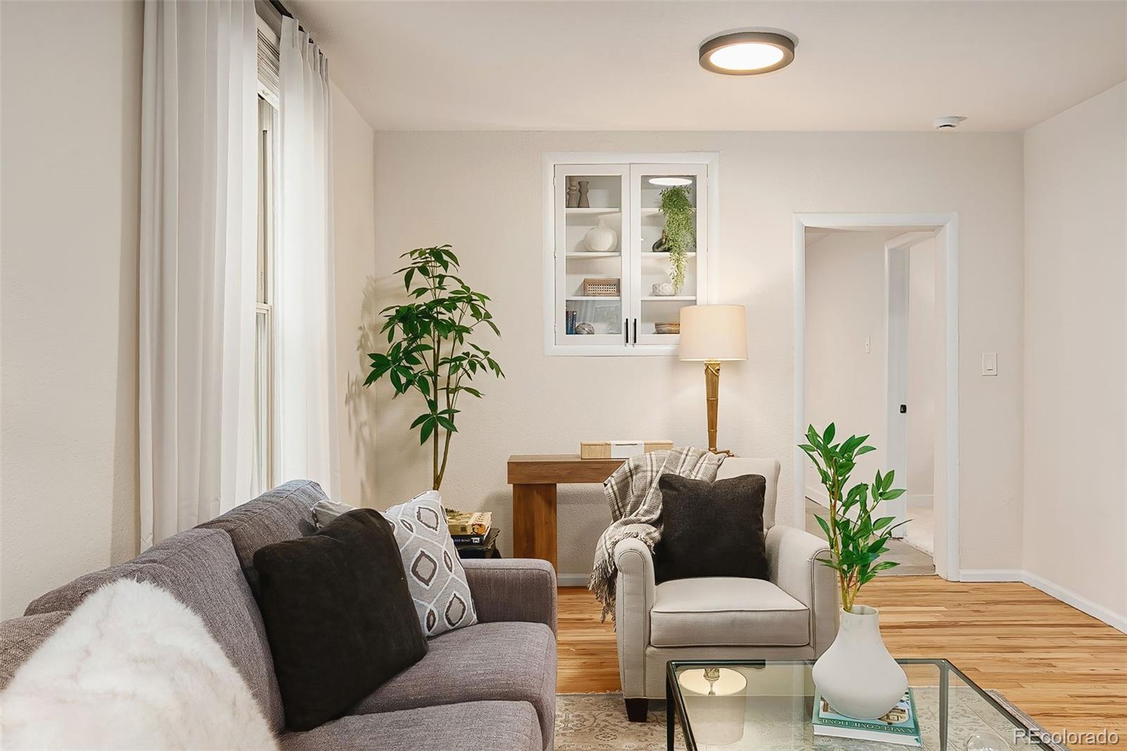 MLS Image #6 for 223 n pearl street,denver, Colorado