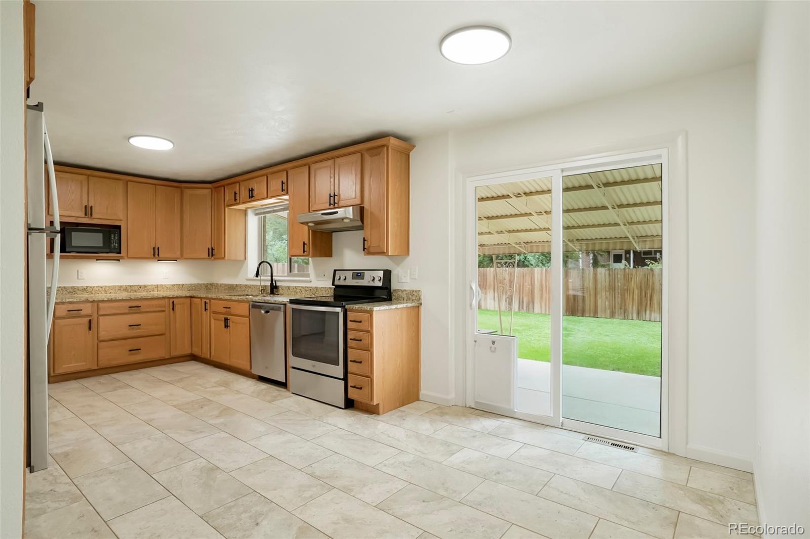 MLS Image #10 for 1415 s fenton street,denver, Colorado