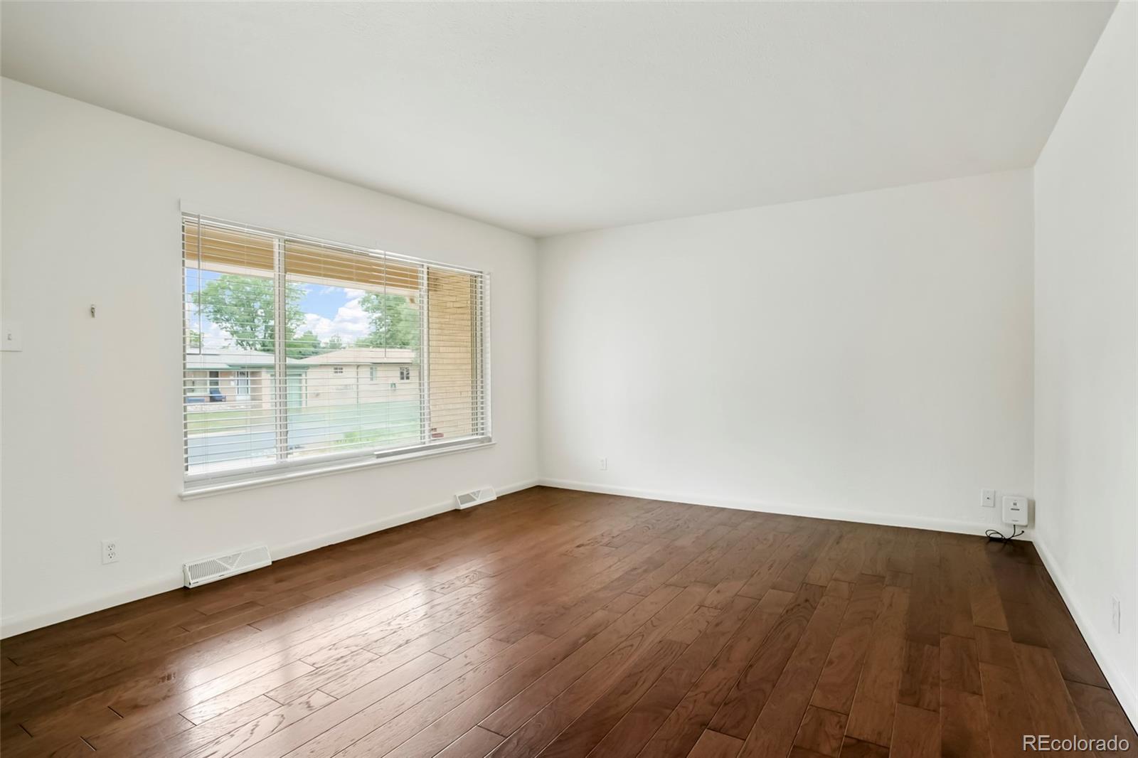 MLS Image #4 for 1415 s fenton street,denver, Colorado