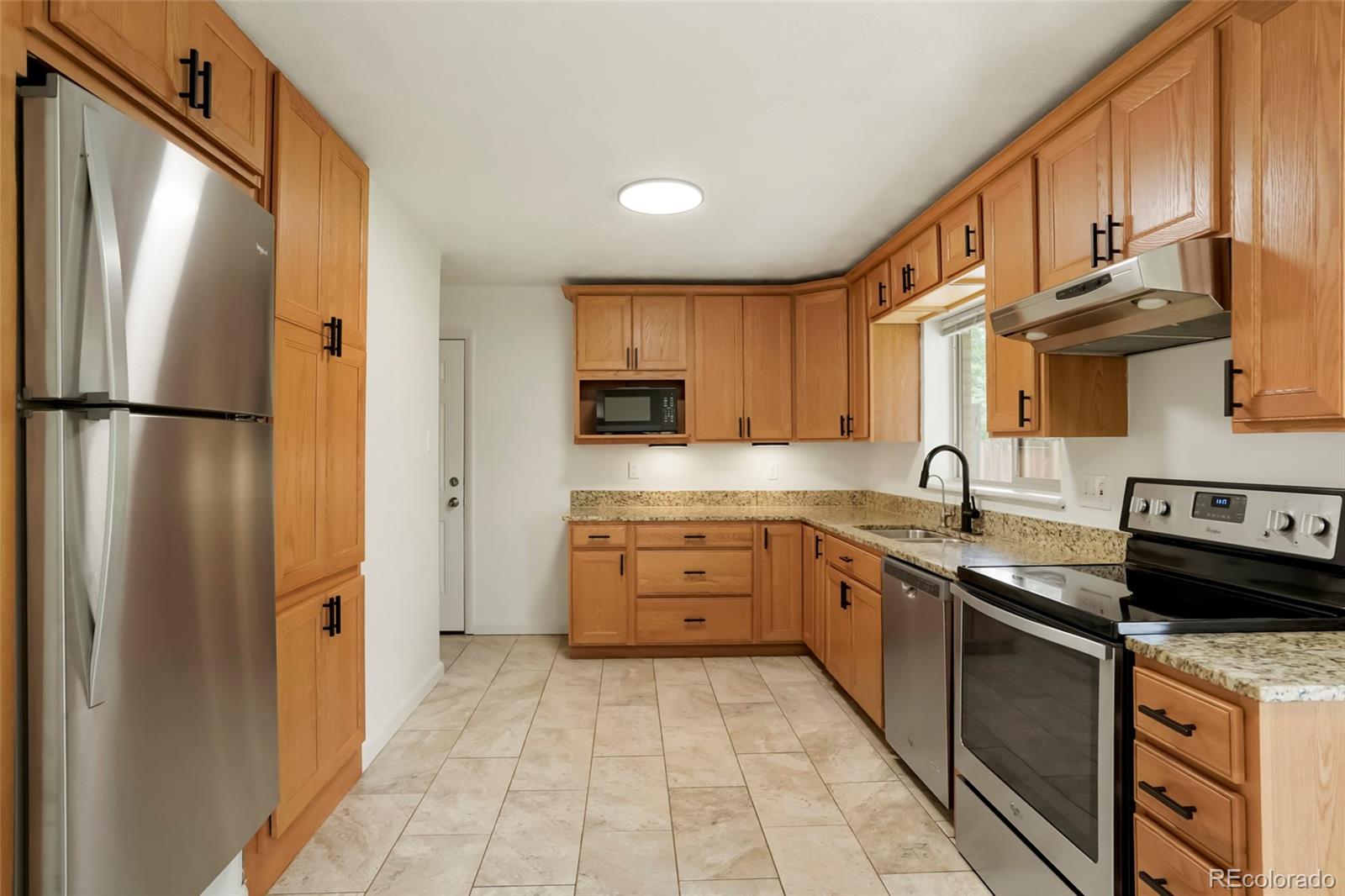 MLS Image #8 for 1415 s fenton street,denver, Colorado